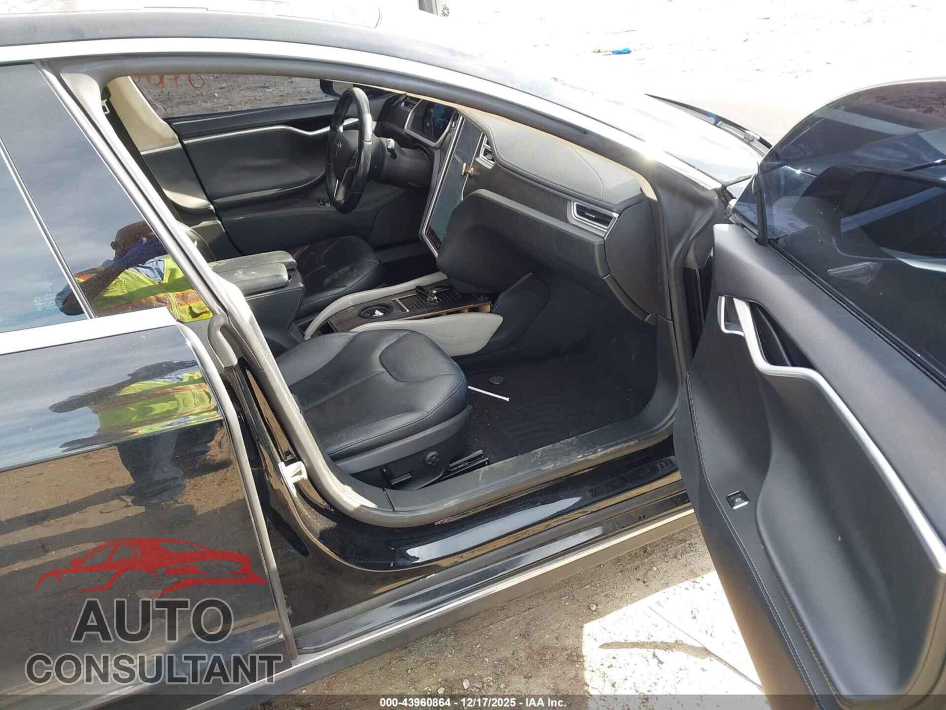 TESLA MODEL S 2013 - 5YJSA1DP6DFP26164