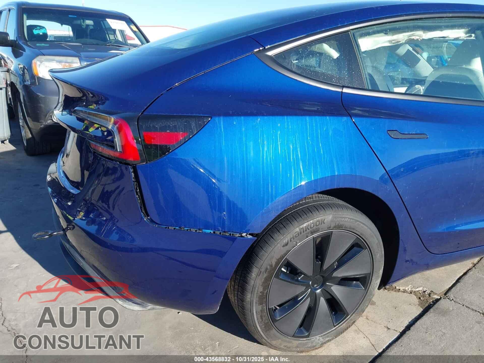 TESLA MODEL 3 2025 - 5YJ3E1EA4SF045775