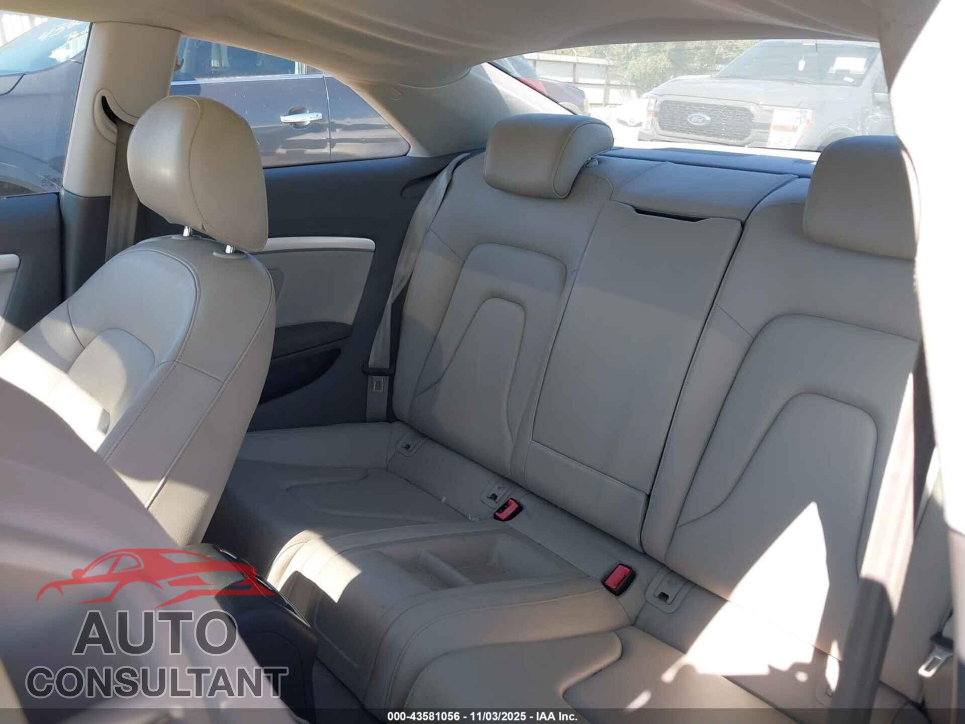 AUDI A5 2010 - WAULFAFR1AA033430