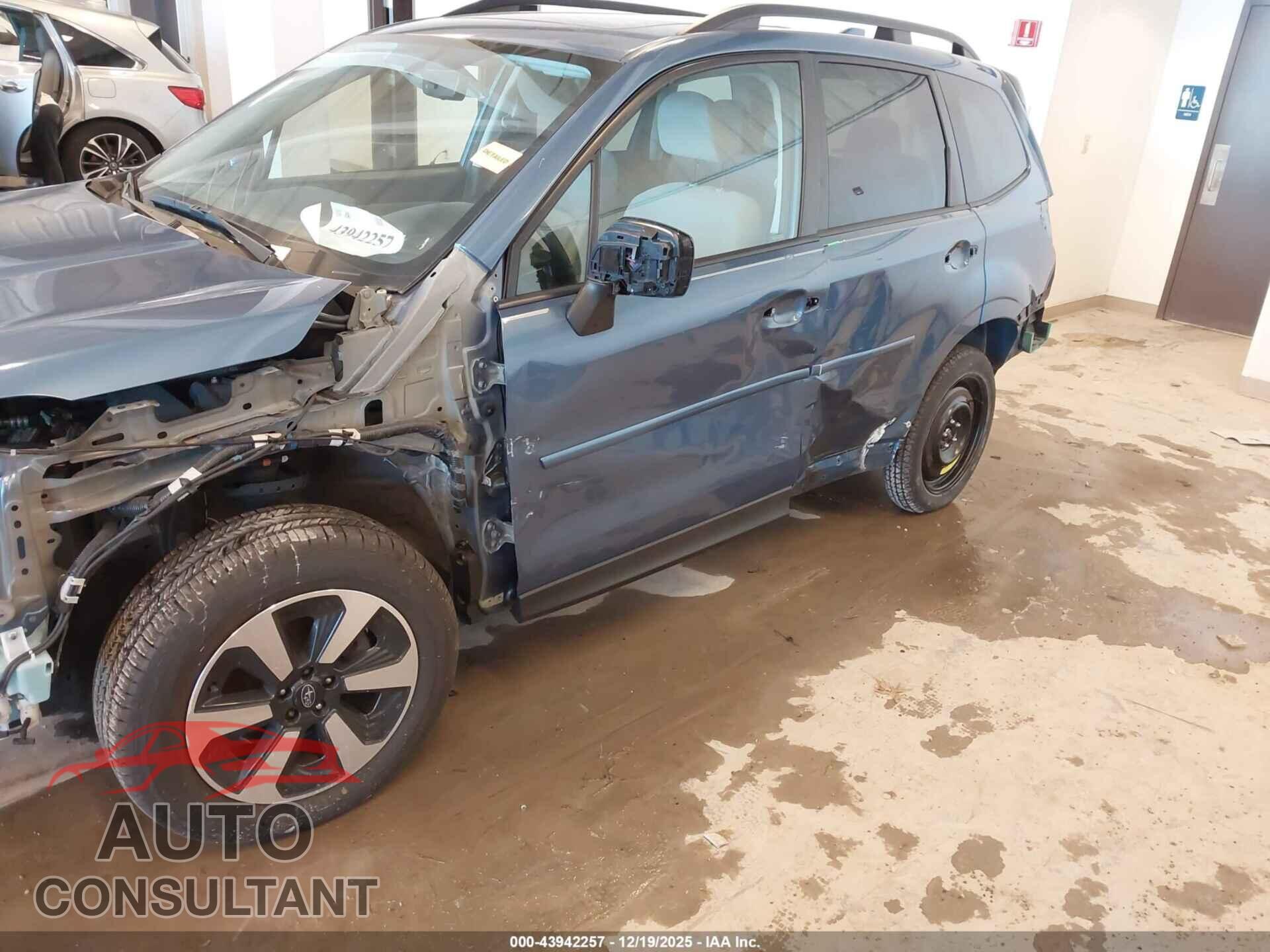 SUBARU FORESTER 2017 - JF2SJAEC5HH545110