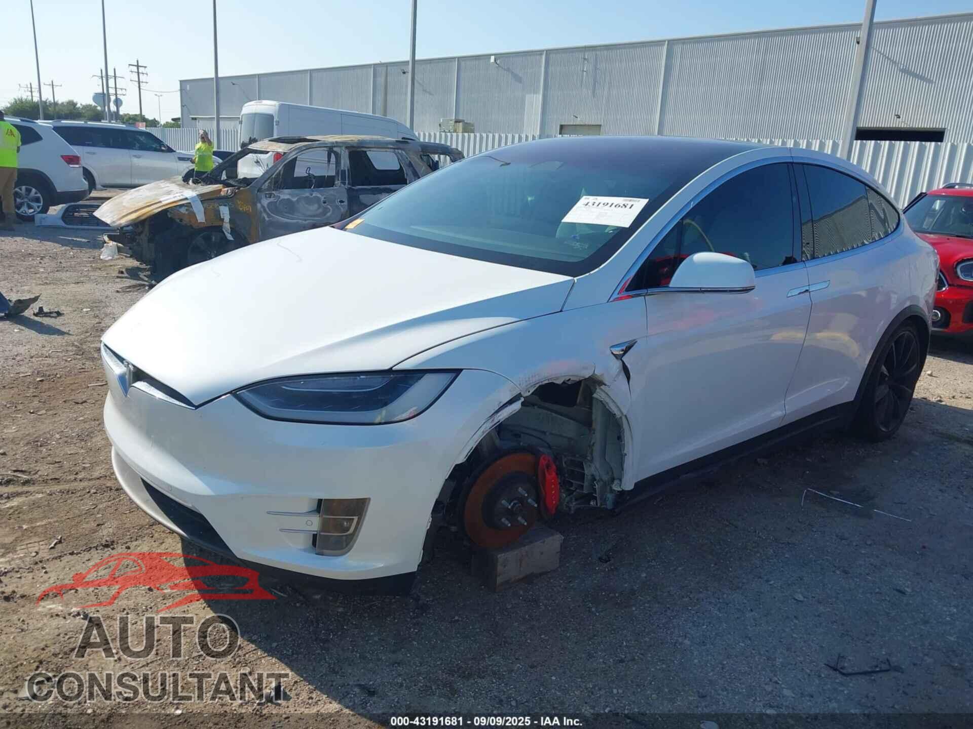 TESLA MODEL X 2018 - 5YJXCBE41JF081168
