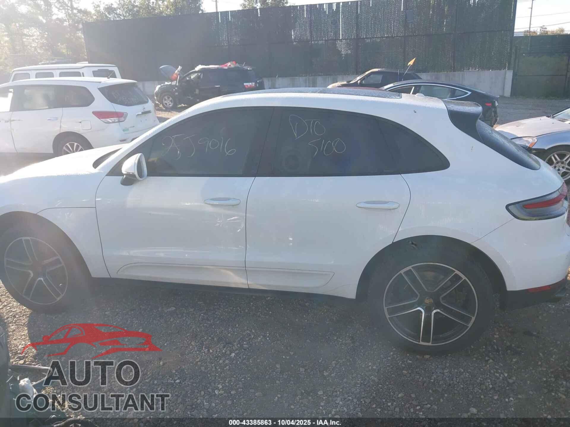 PORSCHE MACAN 2021 - WP1AA2A52MLB01082