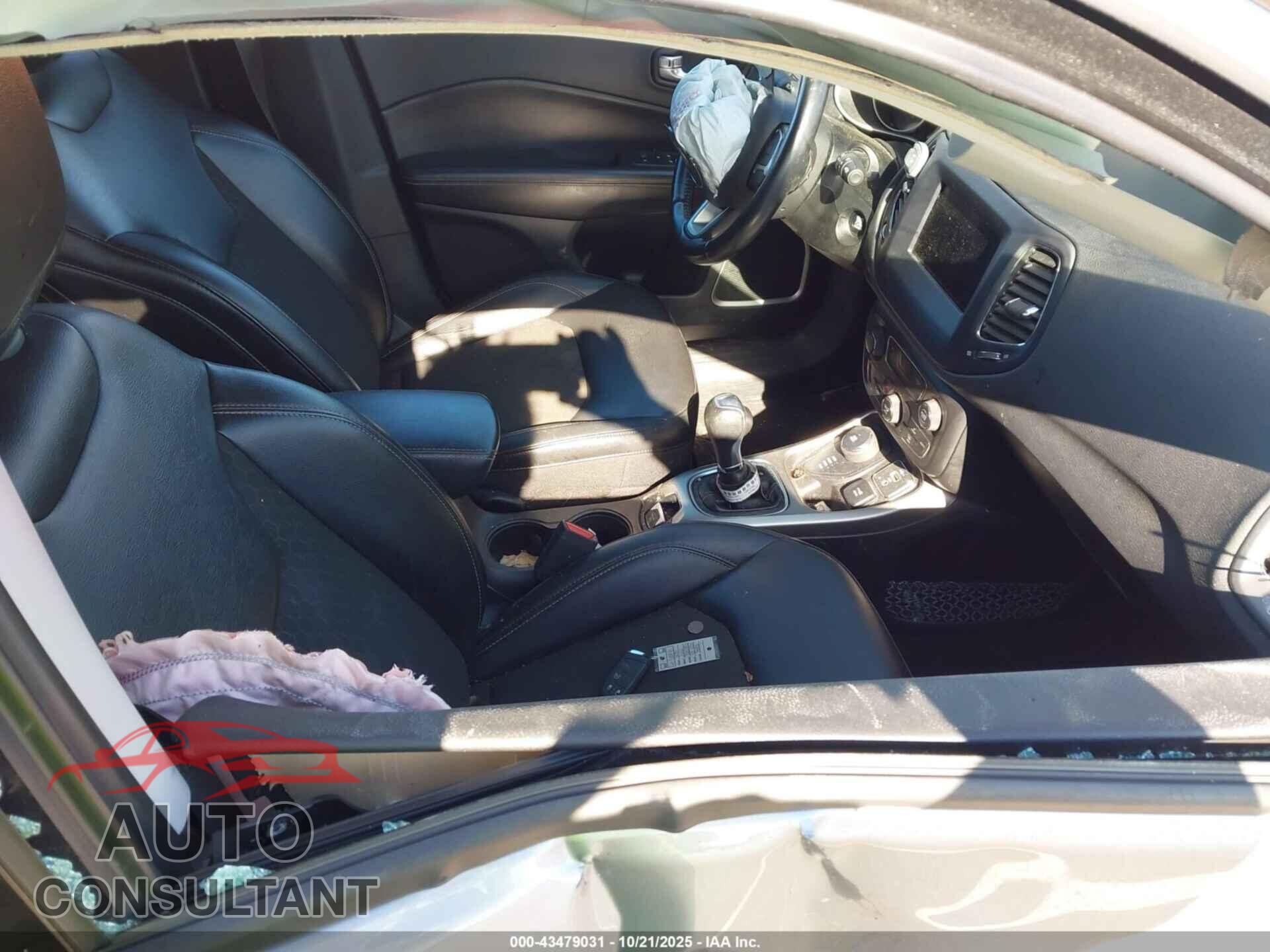 JEEP COMPASS 2021 - 3C4NJDBB6MT601575