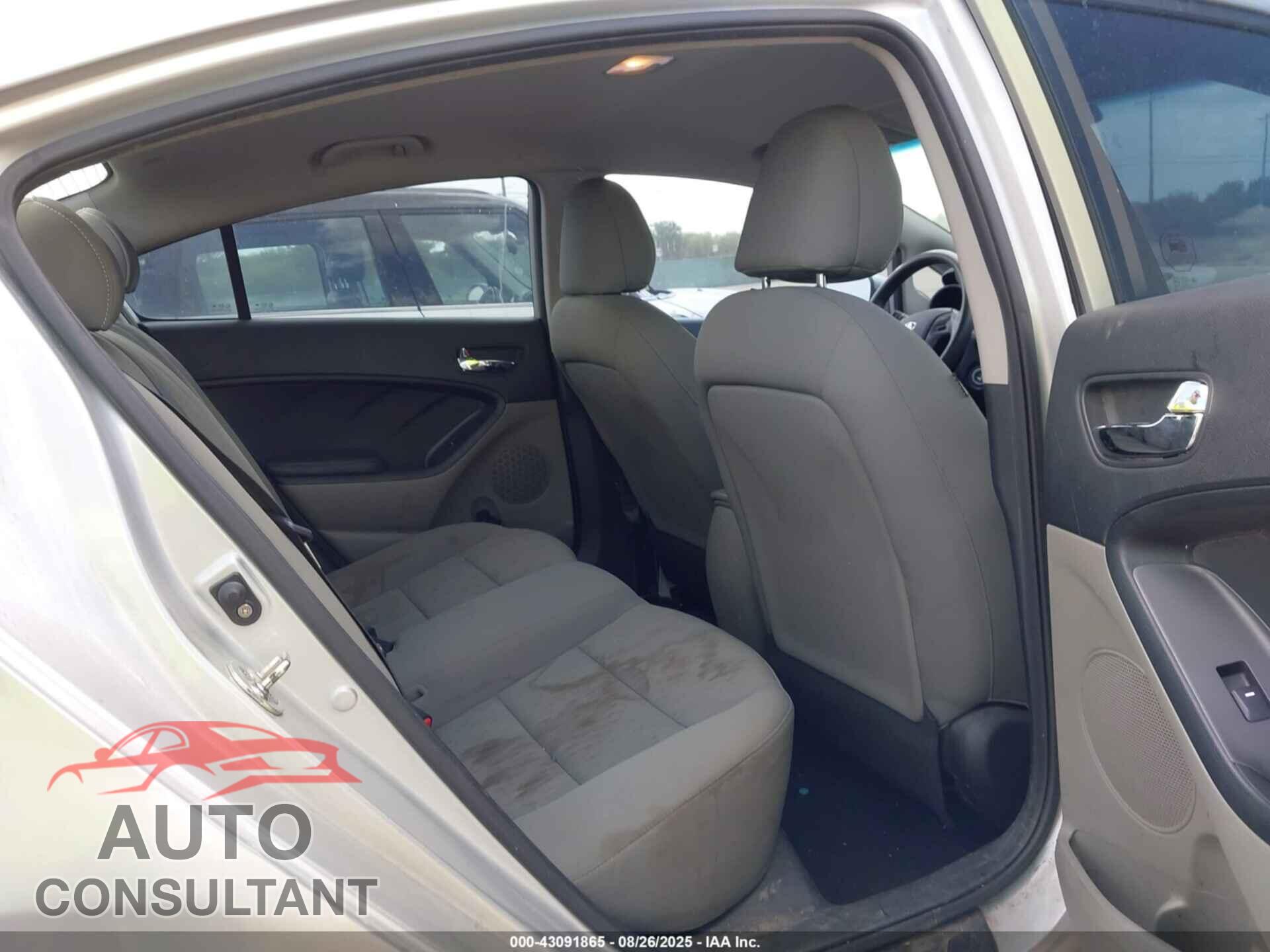 KIA FORTE 2015 - KNAFK4A60F5298685