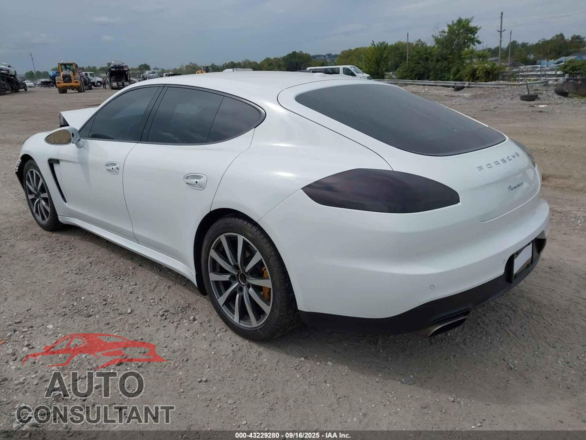 PORSCHE PANAMERA 2015 - WP0AA2A77FL005356