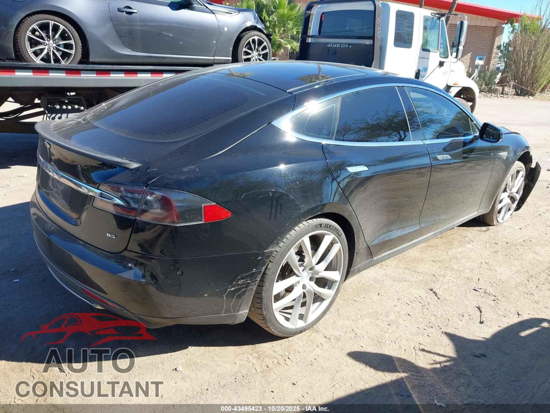 TESLA MODEL S 2014 - 5YJSA1H13EFP53801