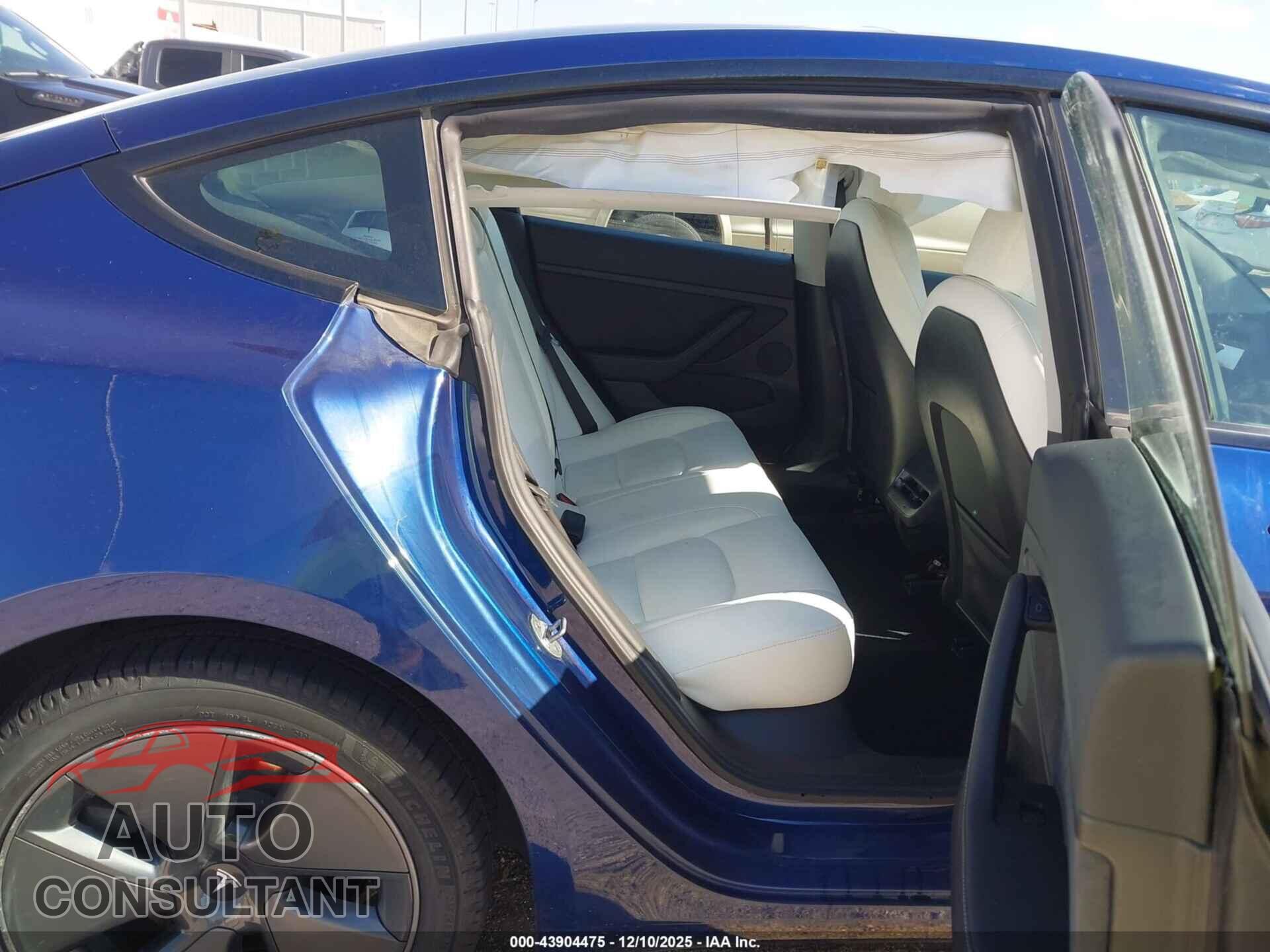 TESLA MODEL 3 2021 - 5YJ3E1EB7MF059696