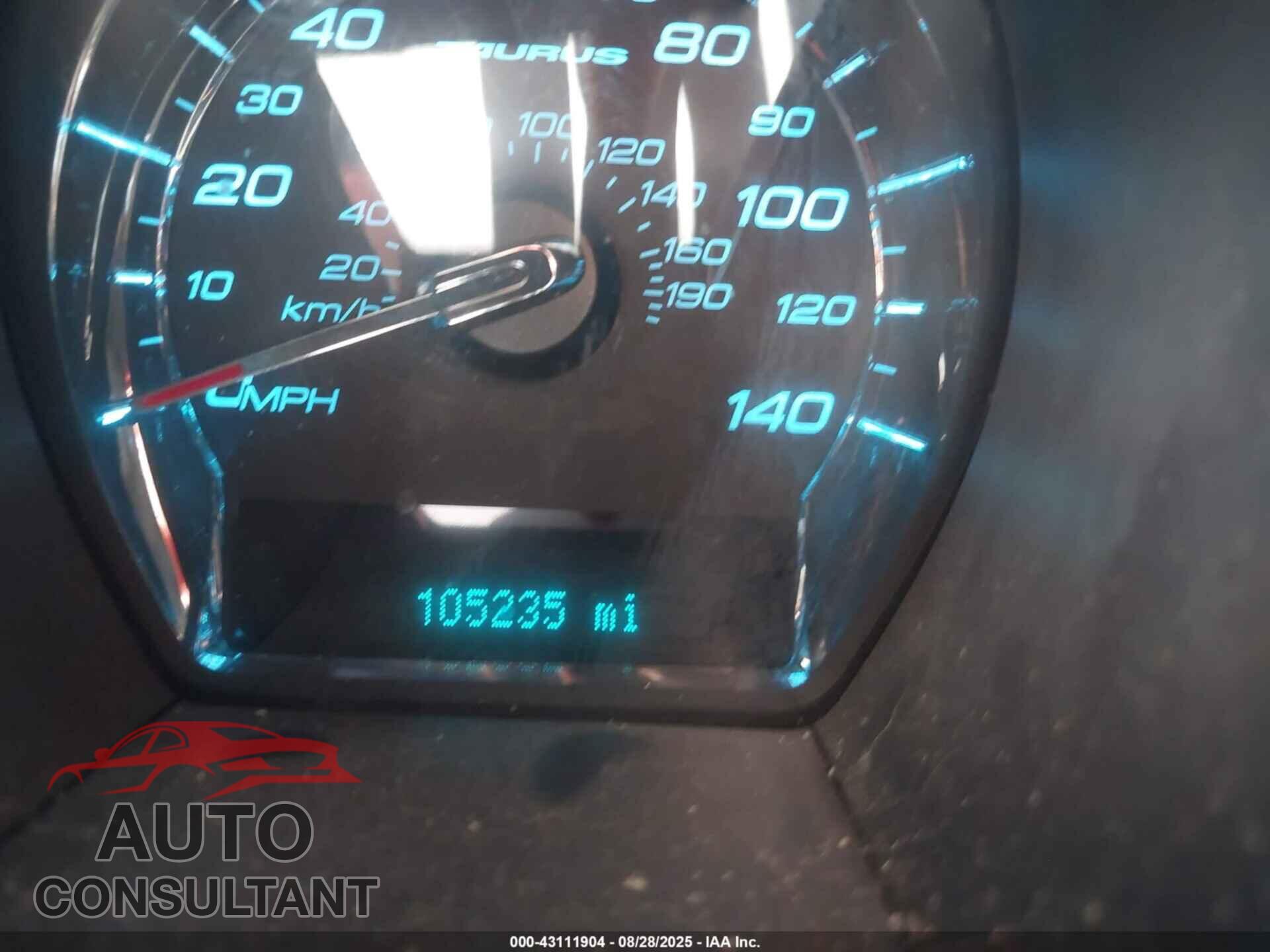 FORD TAURUS 2010 - 1FAHP2FW7AG124626