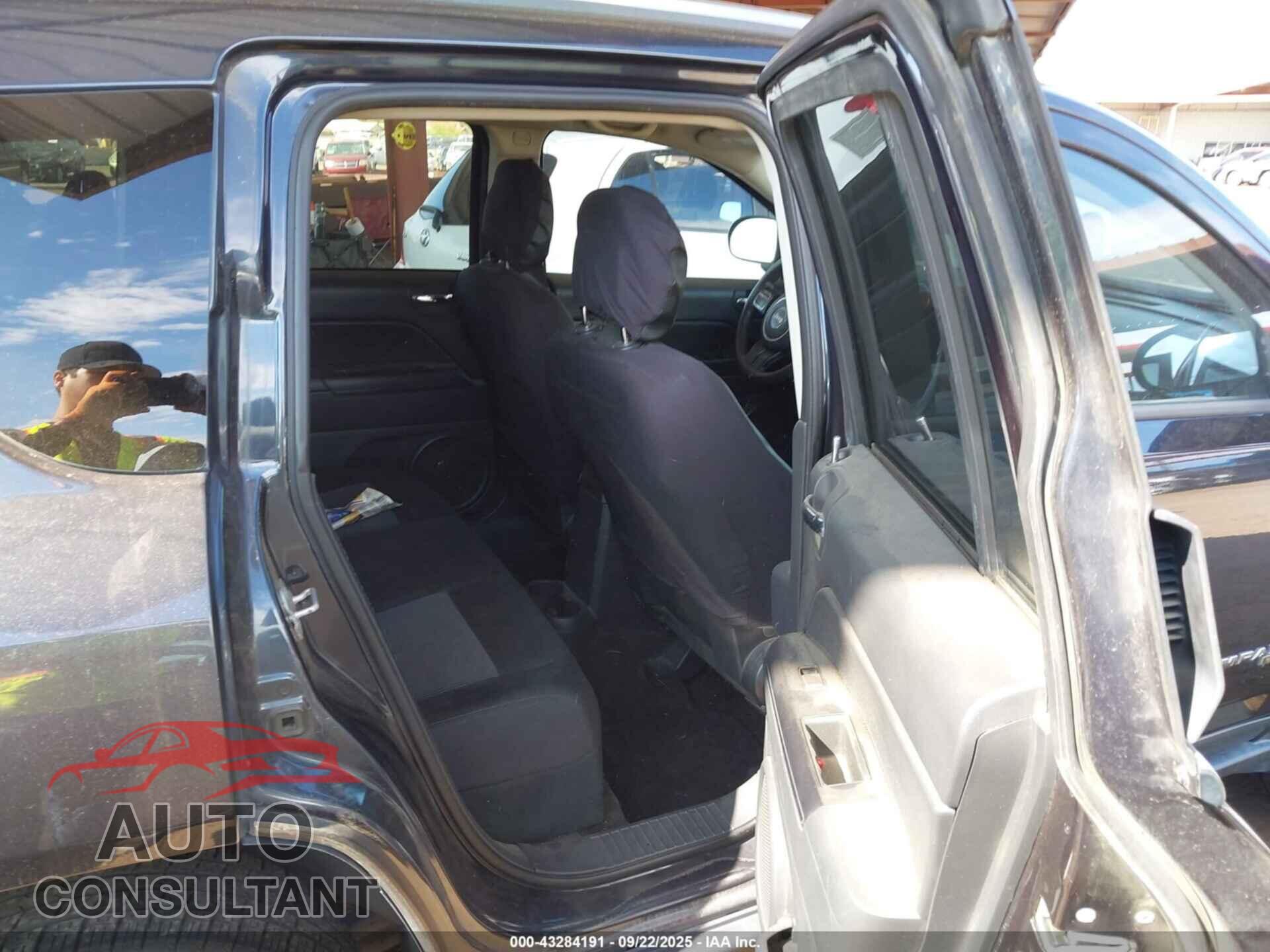 JEEP COMPASS 2014 - 1C4NJCBA5ED642904