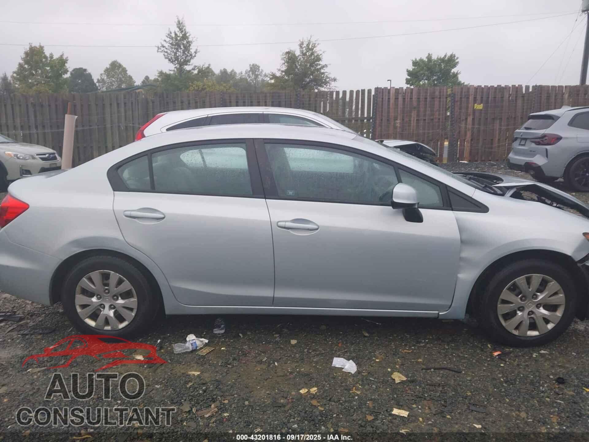 HONDA CIVIC 2012 - 2HGFB2F57CH599449