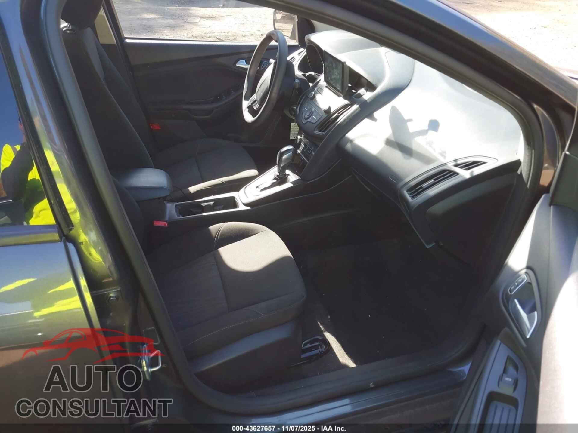 FORD FOCUS 2016 - 1FADP3F29GL397617