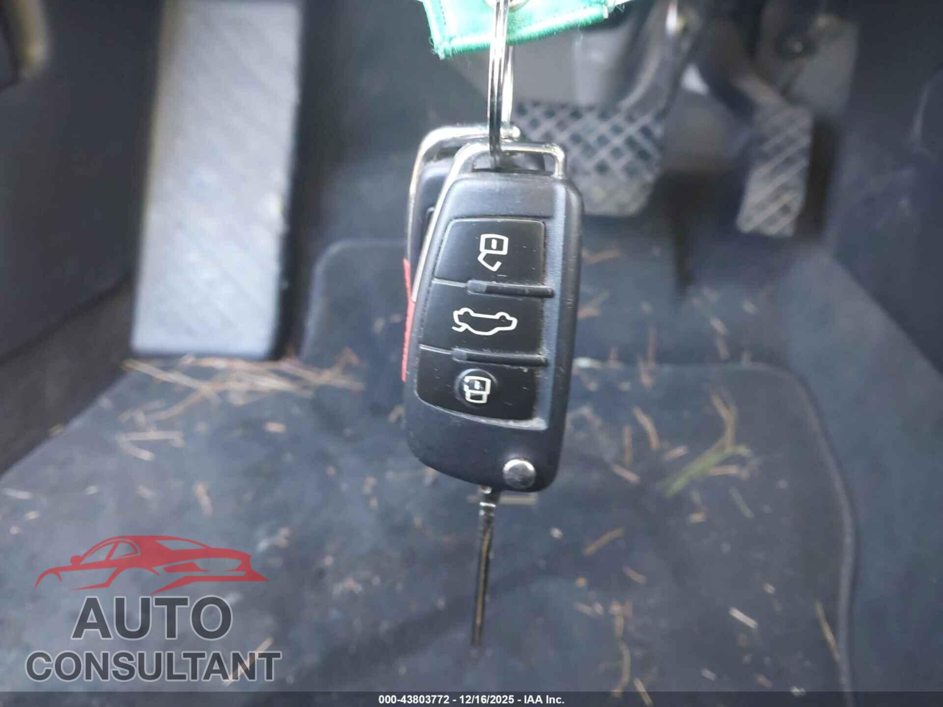 AUDI A3 2015 - WAUKFGFF0F1052644