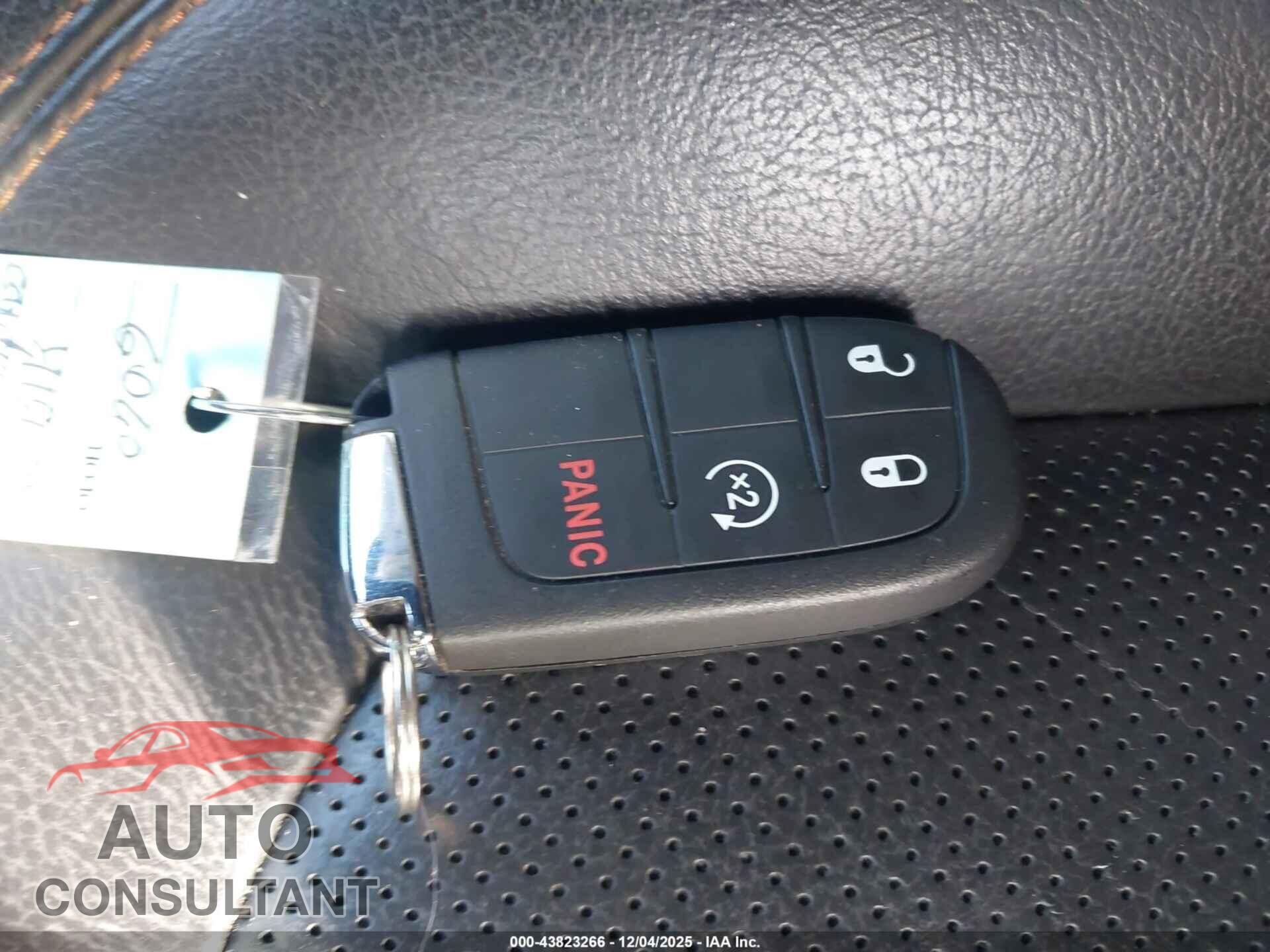 JEEP COMPASS 2018 - 3C4NJDCB2JT100709