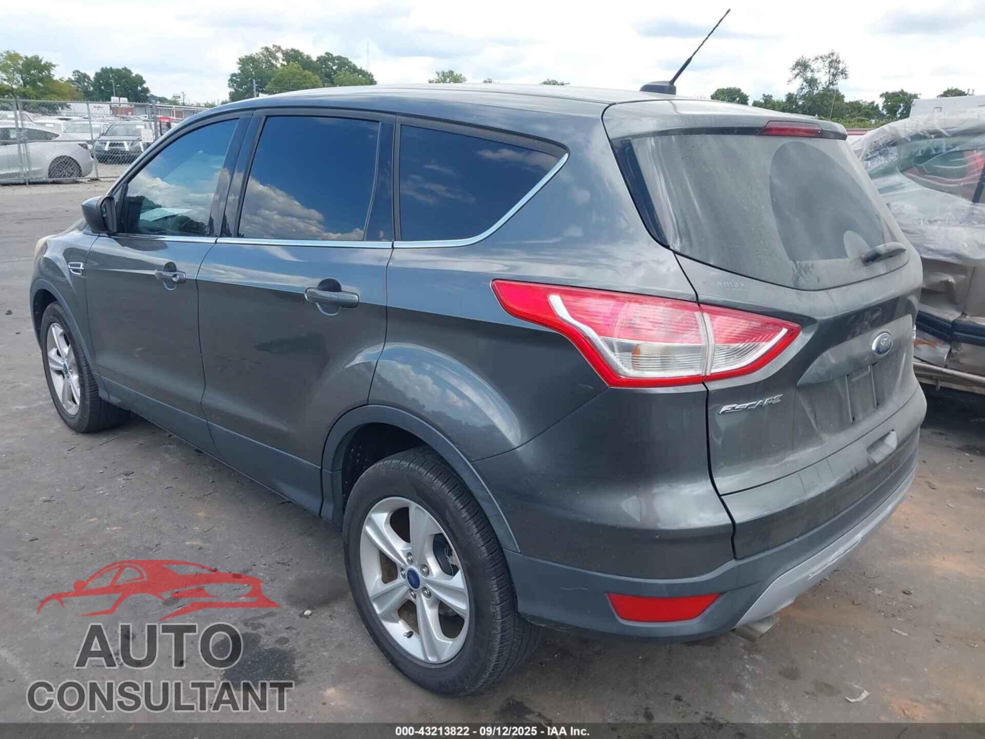 FORD ESCAPE 2015 - 1FMCU9GX1FUC71977