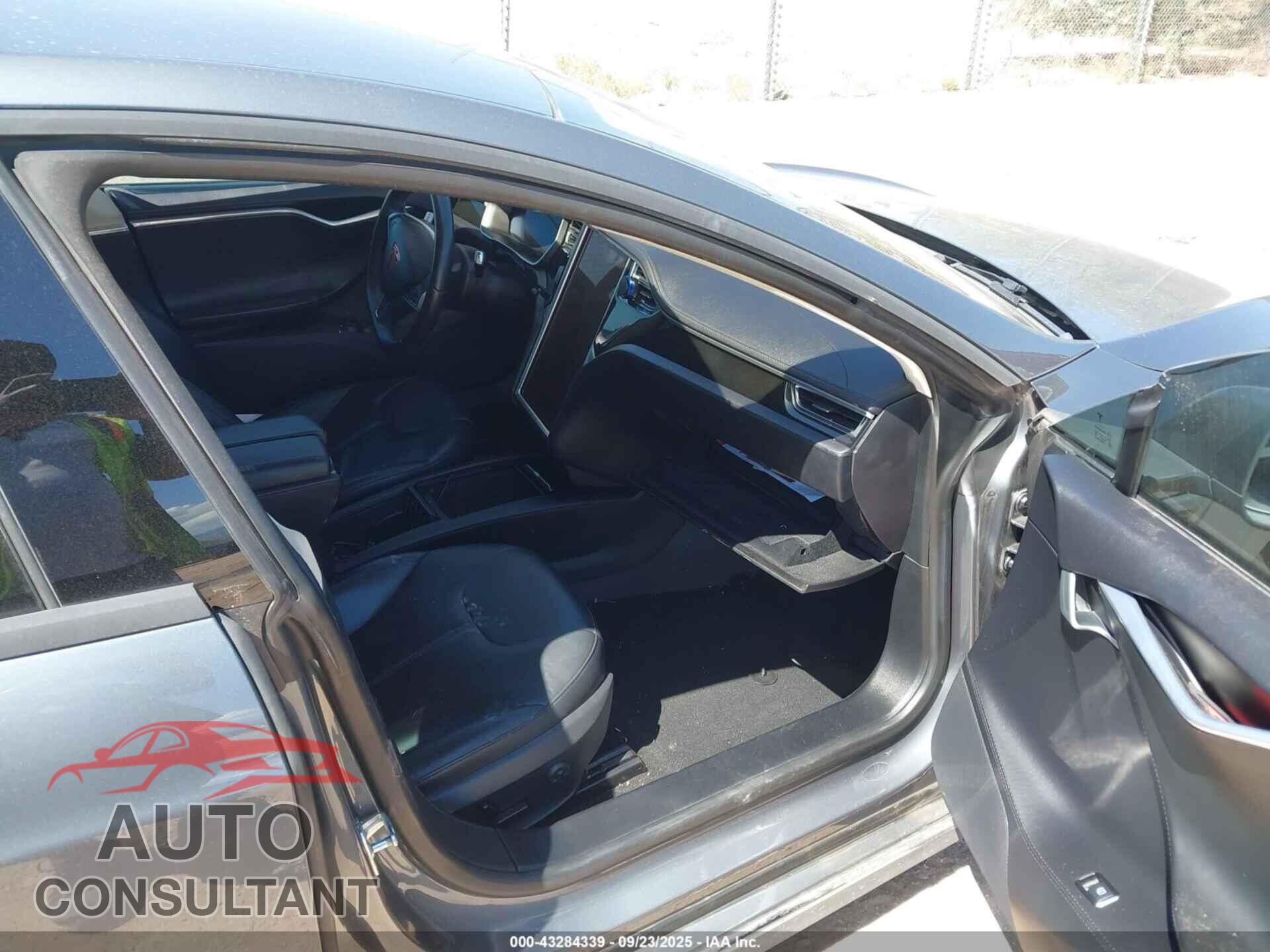 TESLA MODEL S 2013 - 5YJSA1CN5DFP05919
