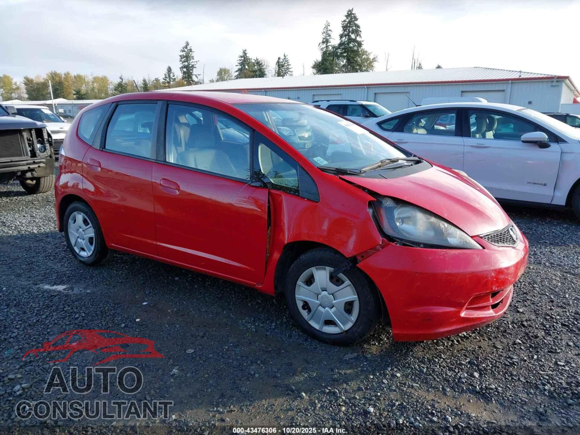 HONDA FIT 2013 - JHMGE8H33DC080295
