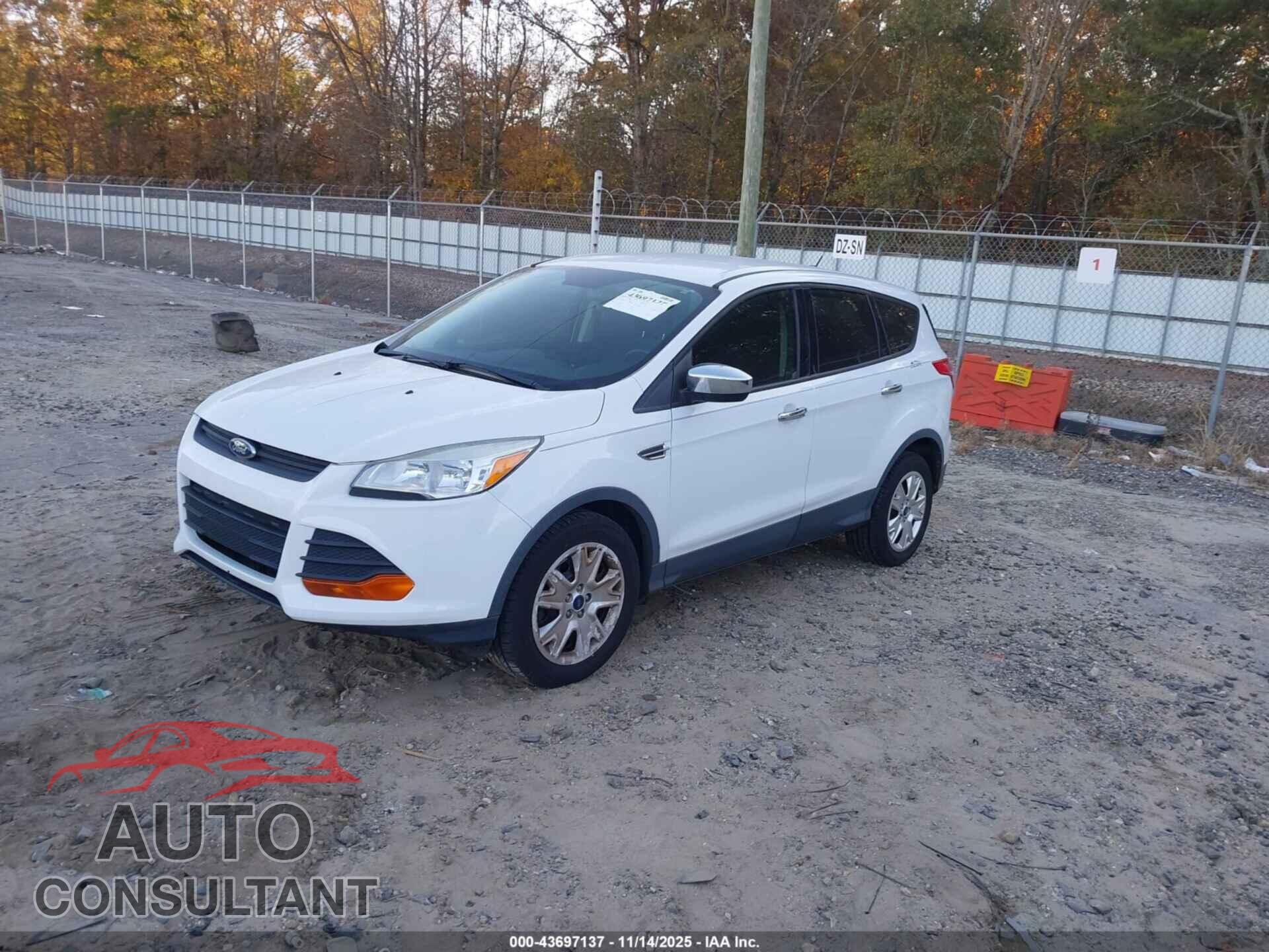 FORD ESCAPE 2015 - 1FMCU0F73FUB87690