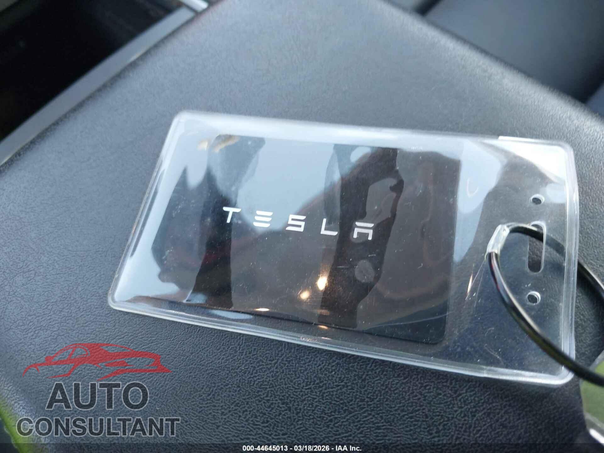 TESLA MODEL 3 2023 - 5YJ3E1EA1PF433652