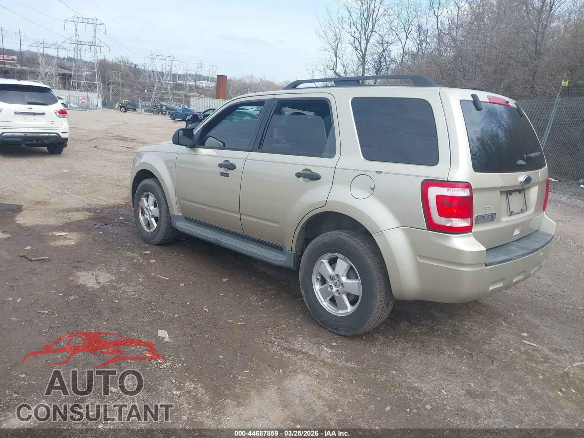 FORD ESCAPE 2011 - 1FMCU0D76BKA75636