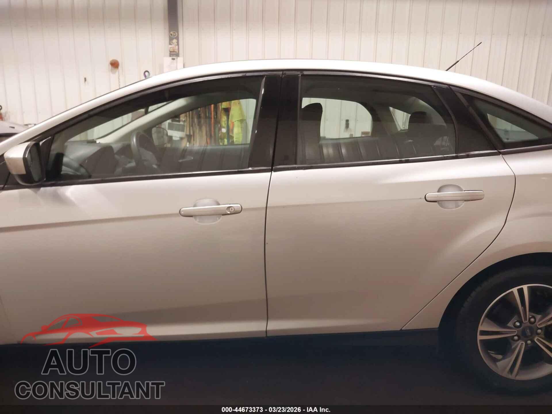 FORD FOCUS 2018 - 1FADP3FE4JL246346