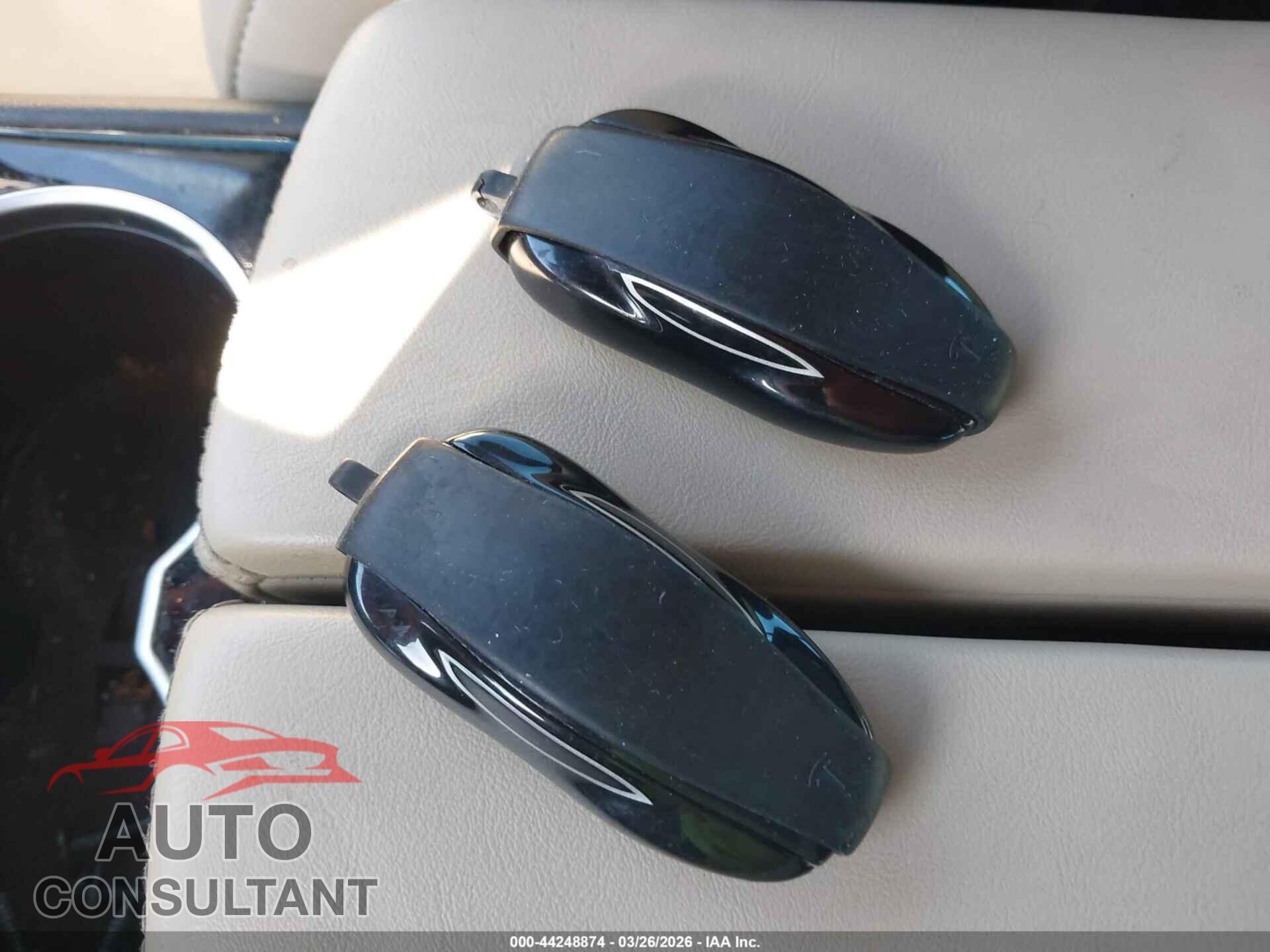TESLA MODEL S 2015 - 5YJSA1H46FF093992