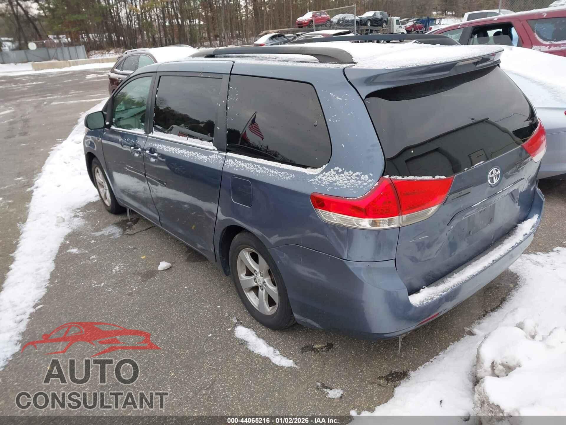 TOYOTA SIENNA 2013 - 5TDKK3DC8DS360564