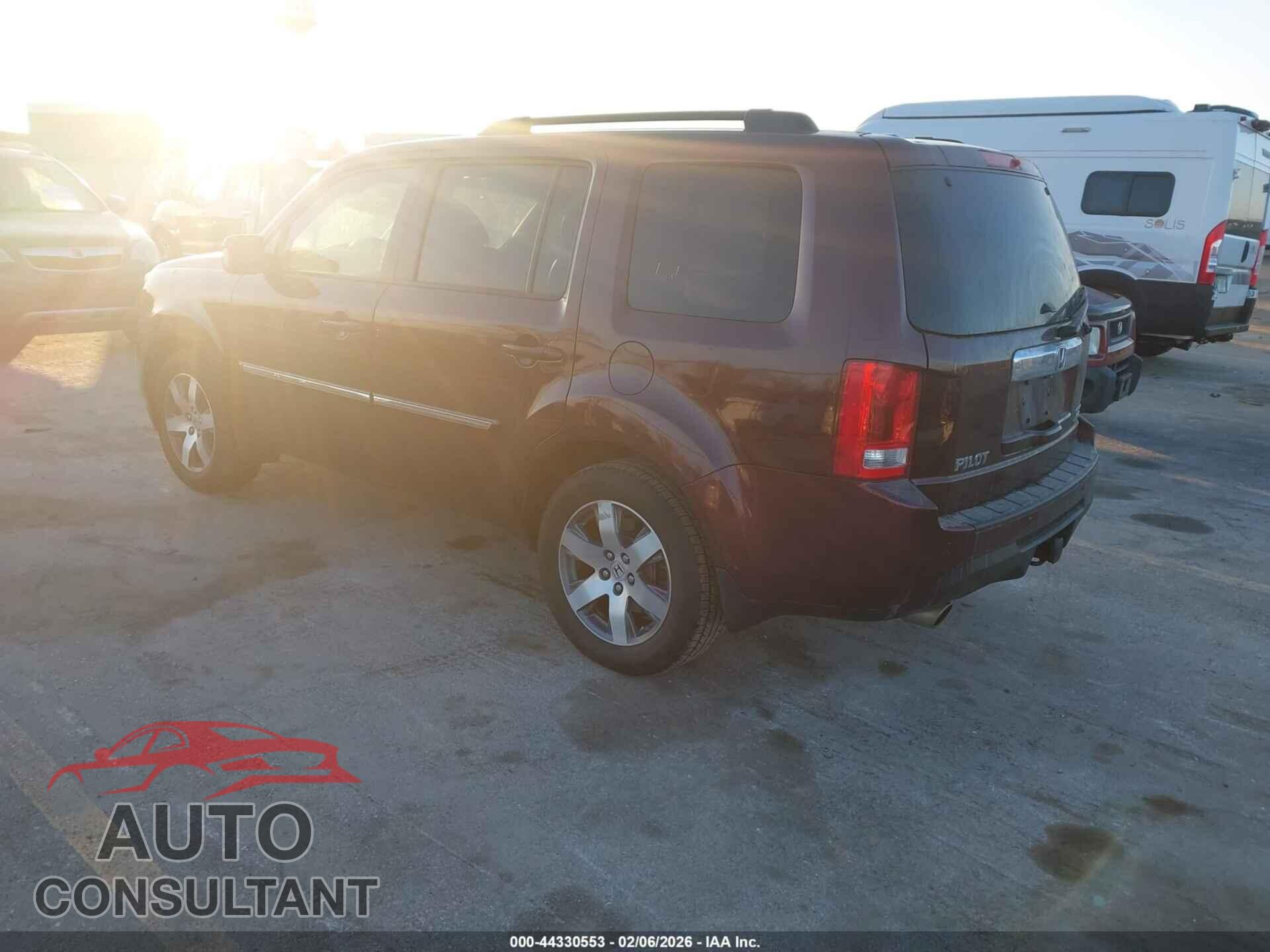 HONDA PILOT 2015 - 5FNYF4H90FB007763