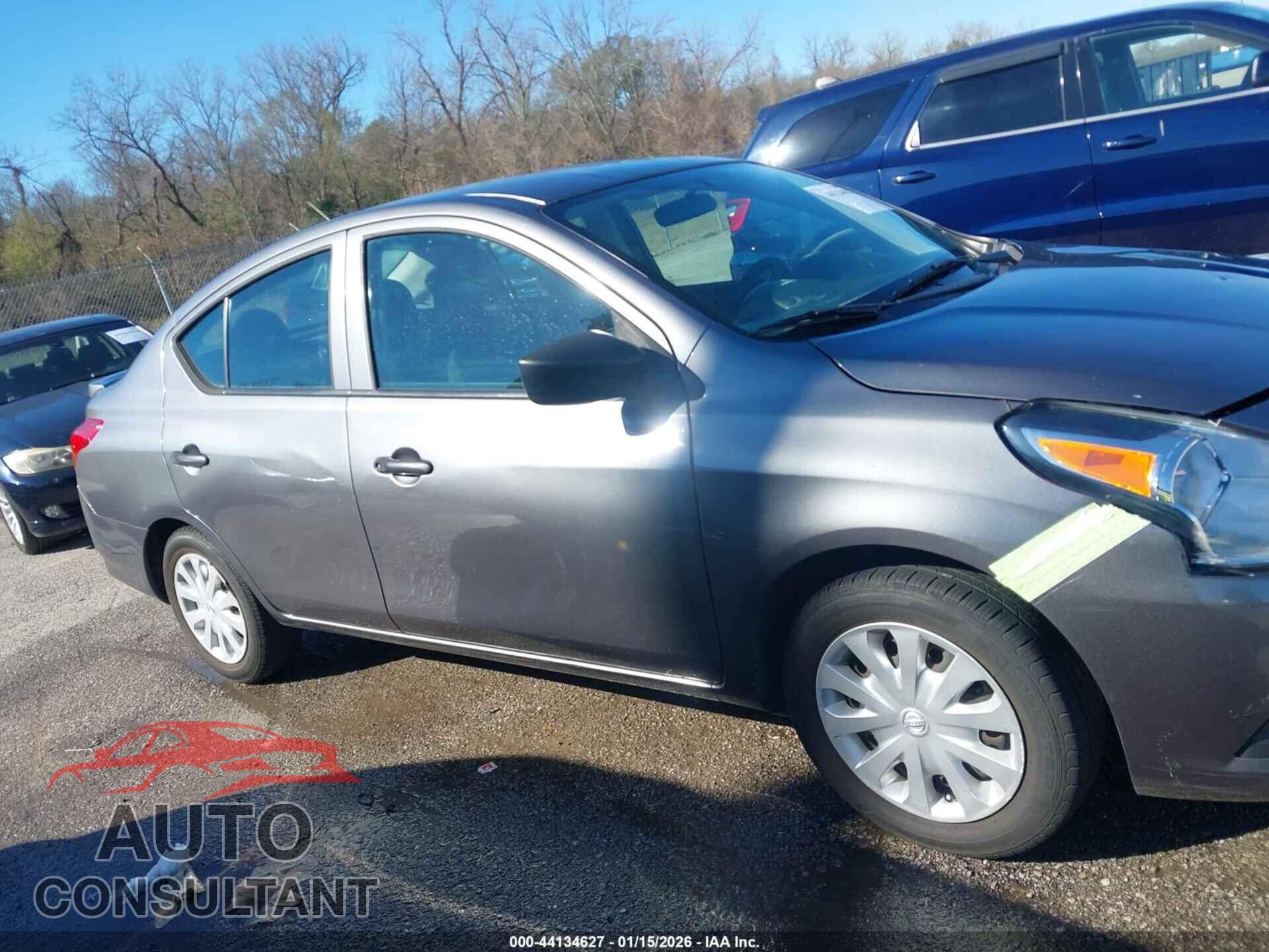 NISSAN VERSA 2019 - 3N1CN7AP3KL820746