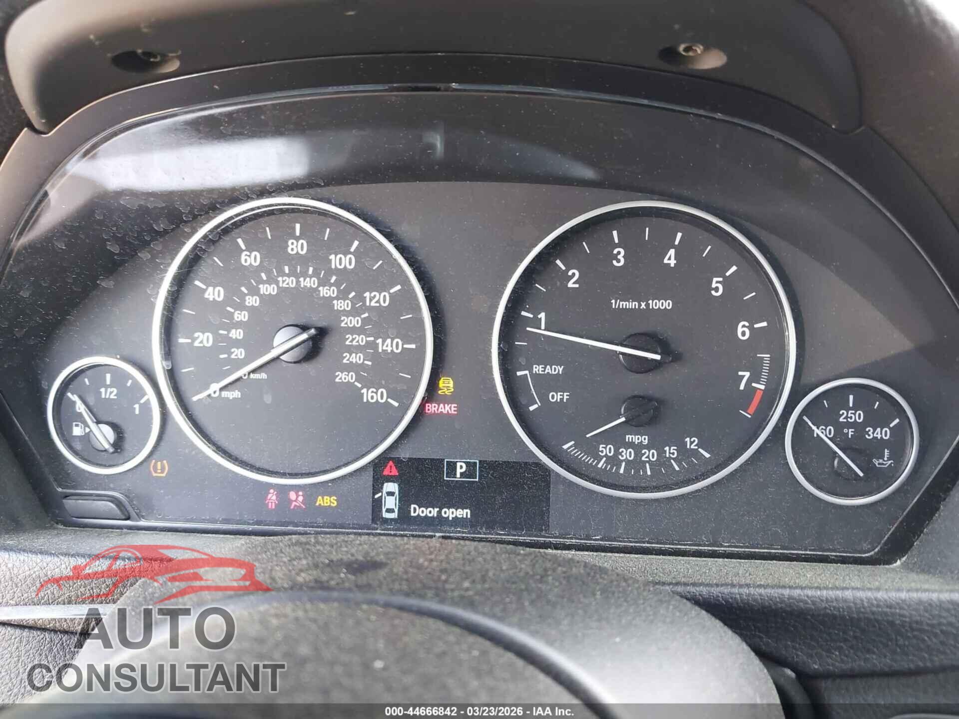BMW 320I 2016 - WBA8E1G51GNU10313