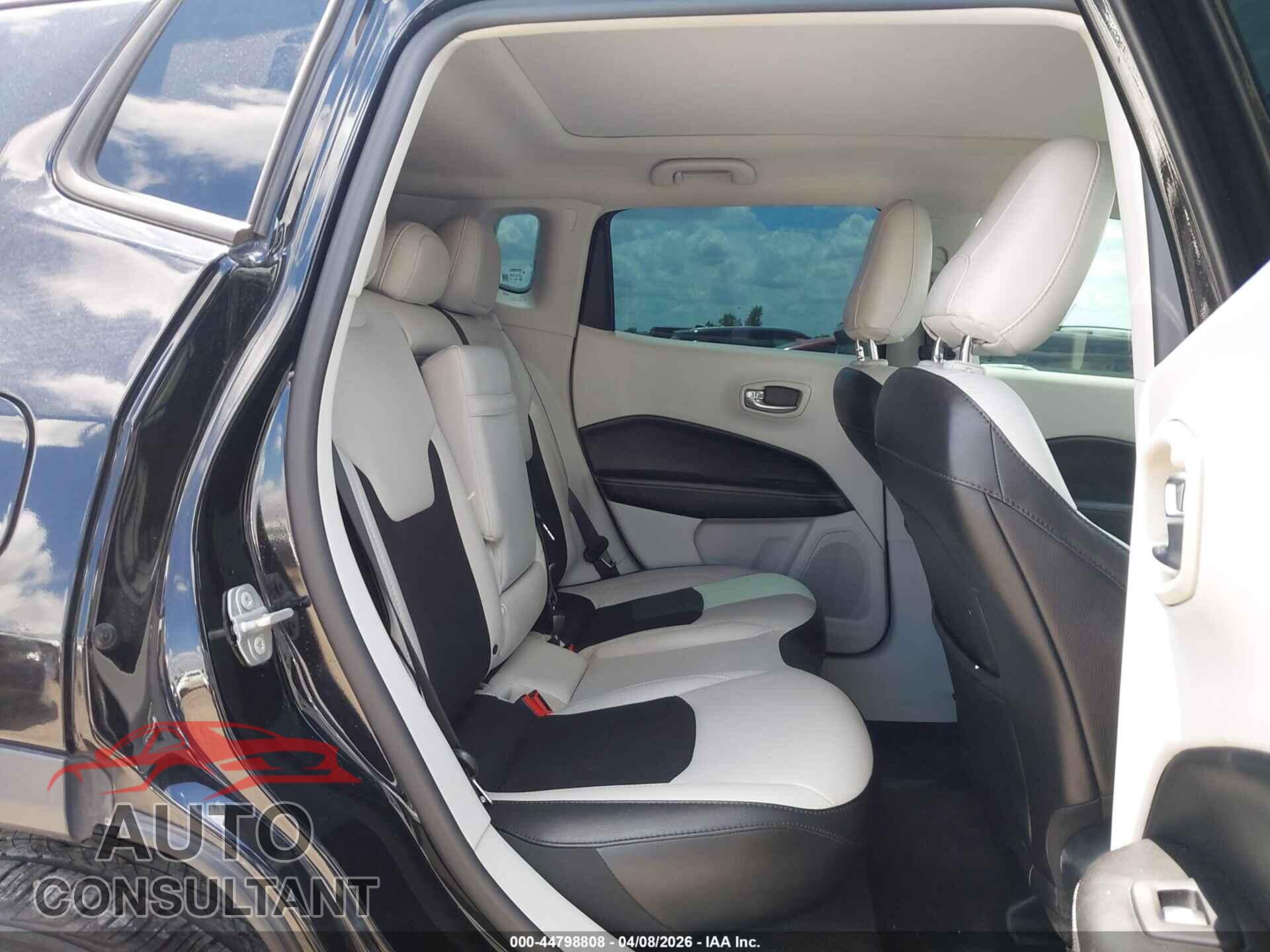 JEEP COMPASS 2019 - 3C4NJCBB0KT676764