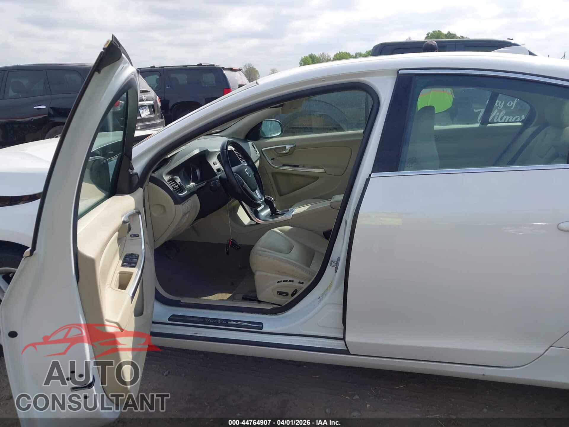 VOLVO S60 2015 - YV140MFC4F1311745