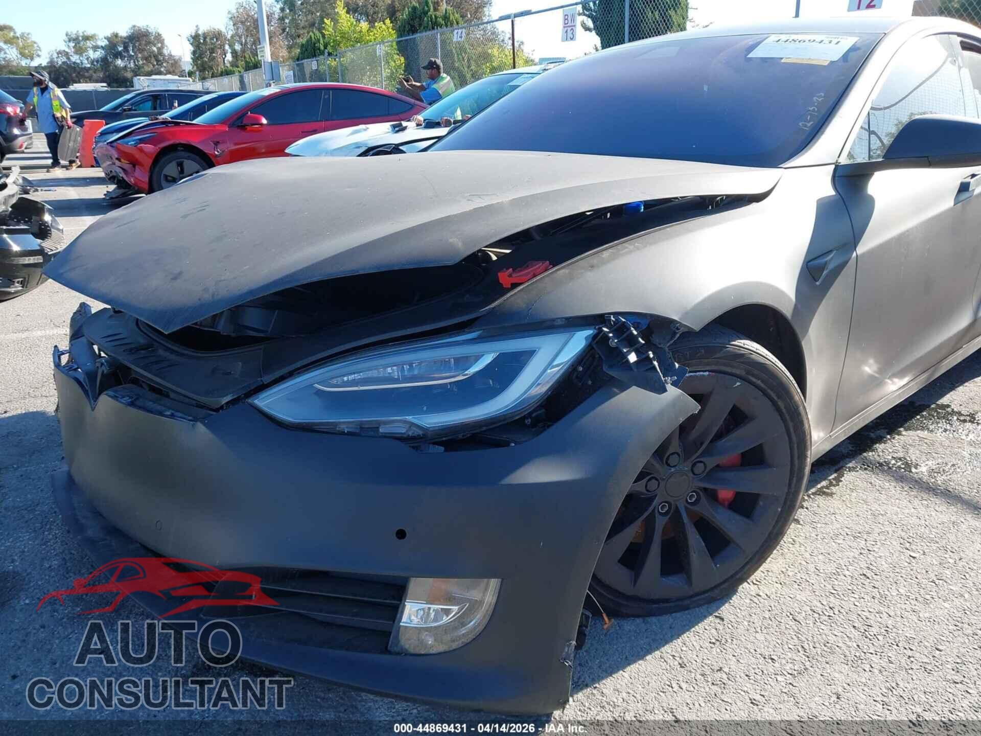 TESLA MODEL S 2017 - 5YJSA1E26HF192284
