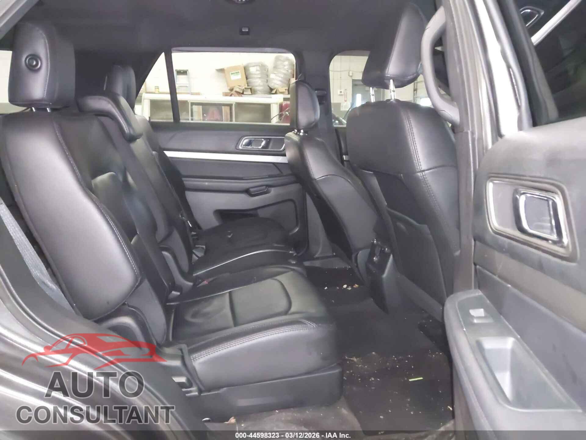 FORD EXPLORER 2018 - 1FM5K7D80JGB03948