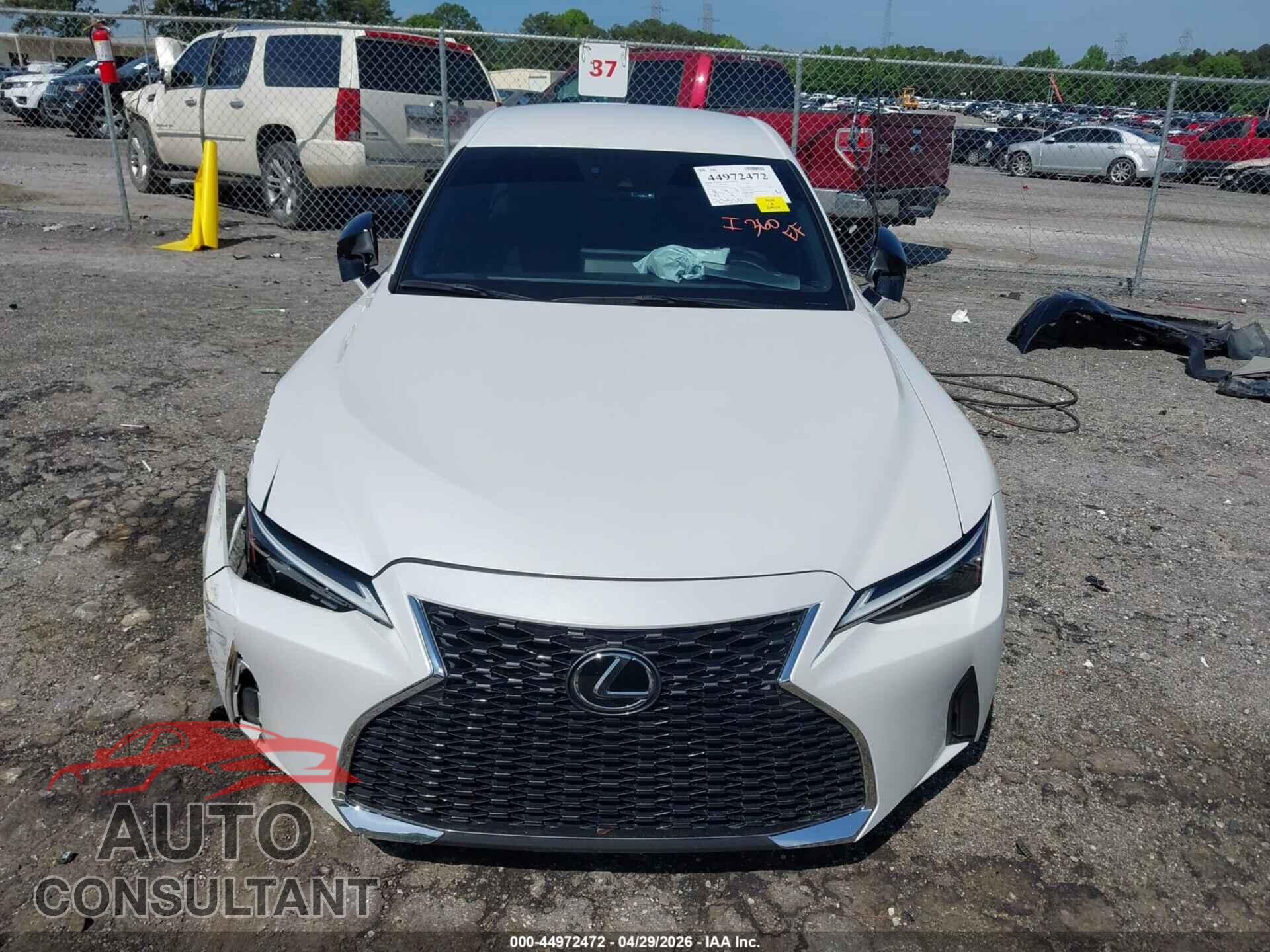 LEXUS IS 300 2021 - JTHAA1D2XM5116431