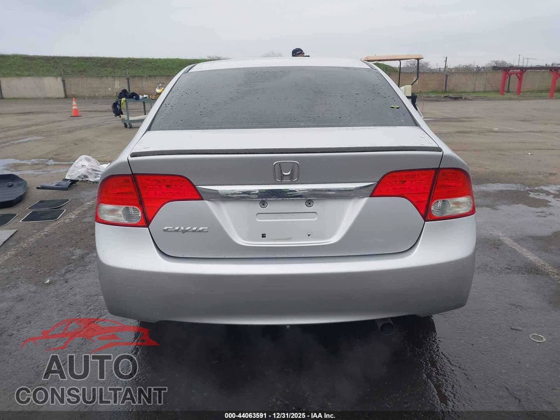 HONDA CIVIC 2010 - 19XFA1F8XAE024843