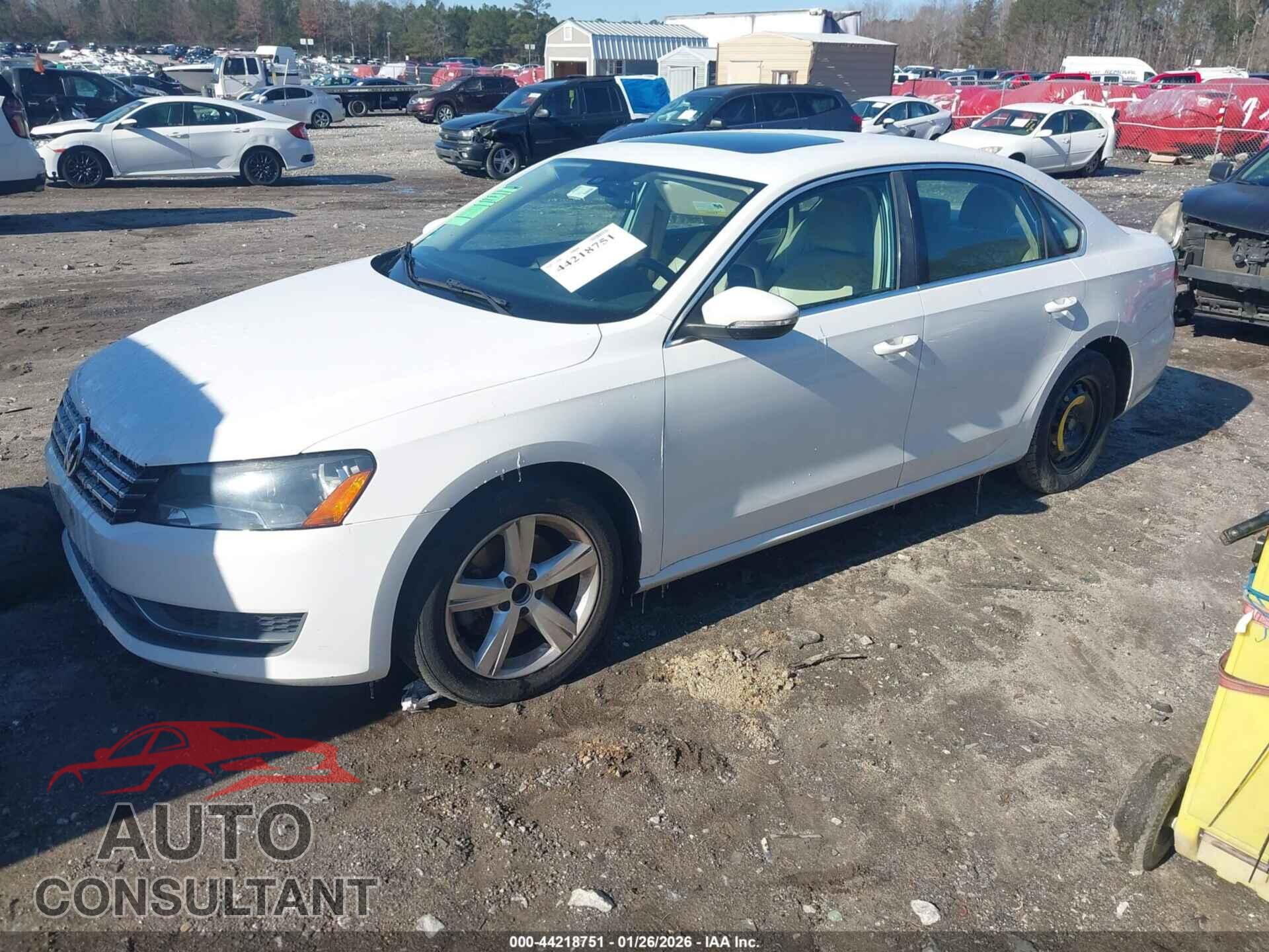 VOLKSWAGEN PASSAT 2012 - 1VWBP7A35CC084614
