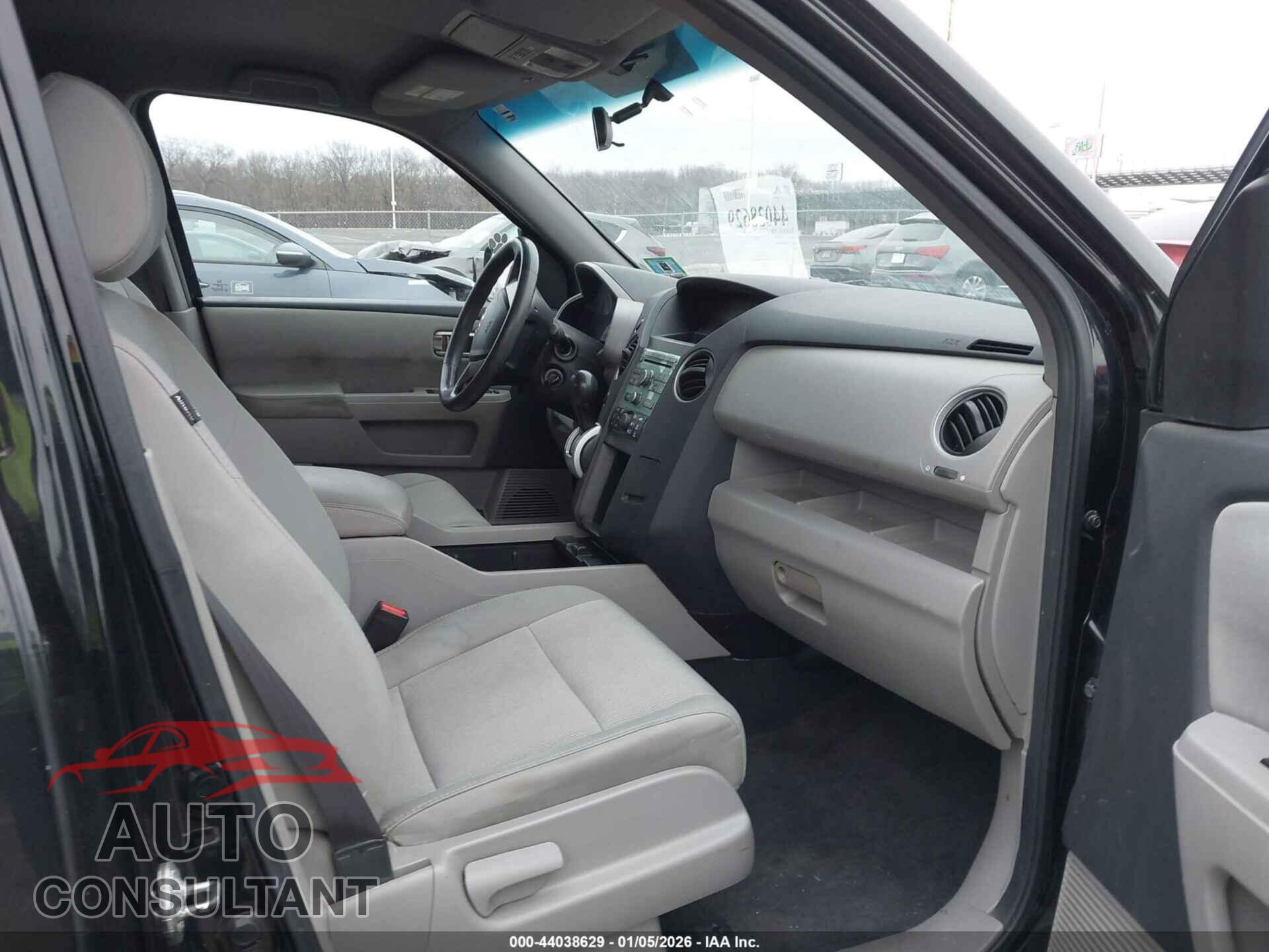 HONDA PILOT 2011 - 5FNYF4H29BB046123