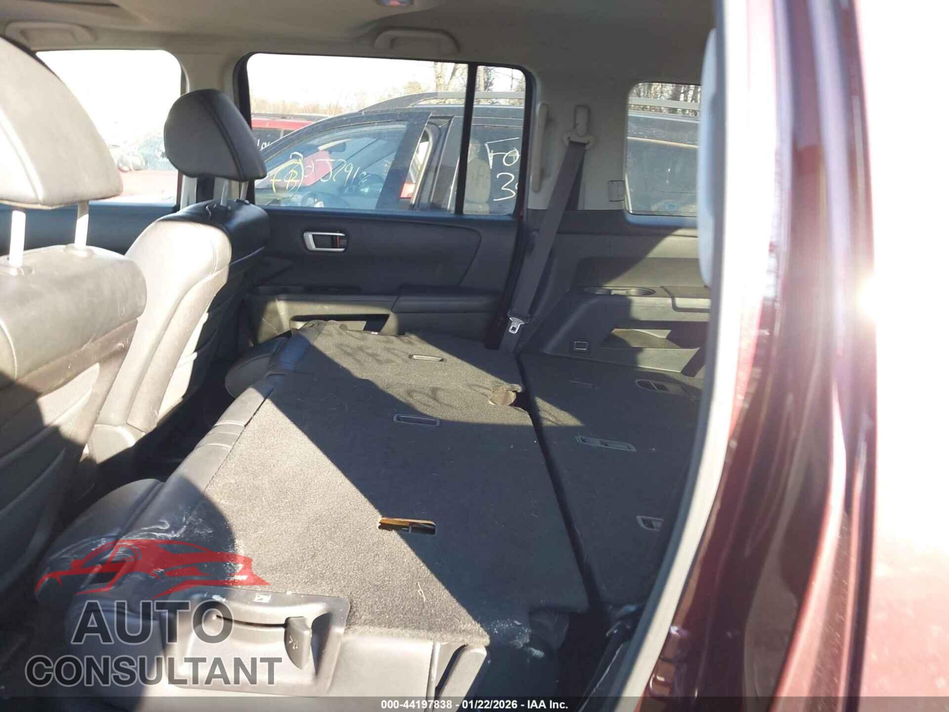 HONDA PILOT 2010 - 5FNYF4H56AB036254