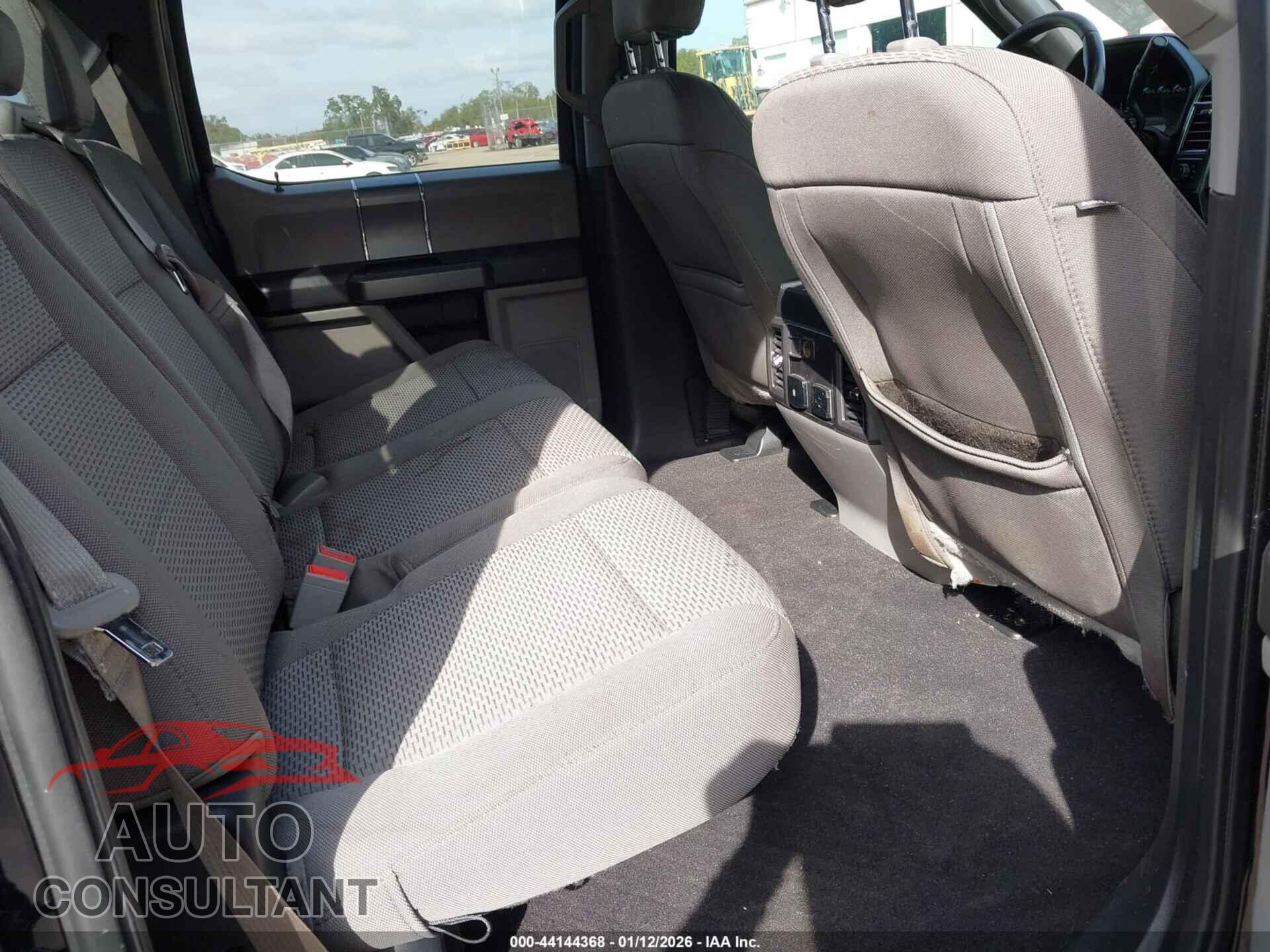 FORD F-150 2020 - 1FTEW1E41LKF36552