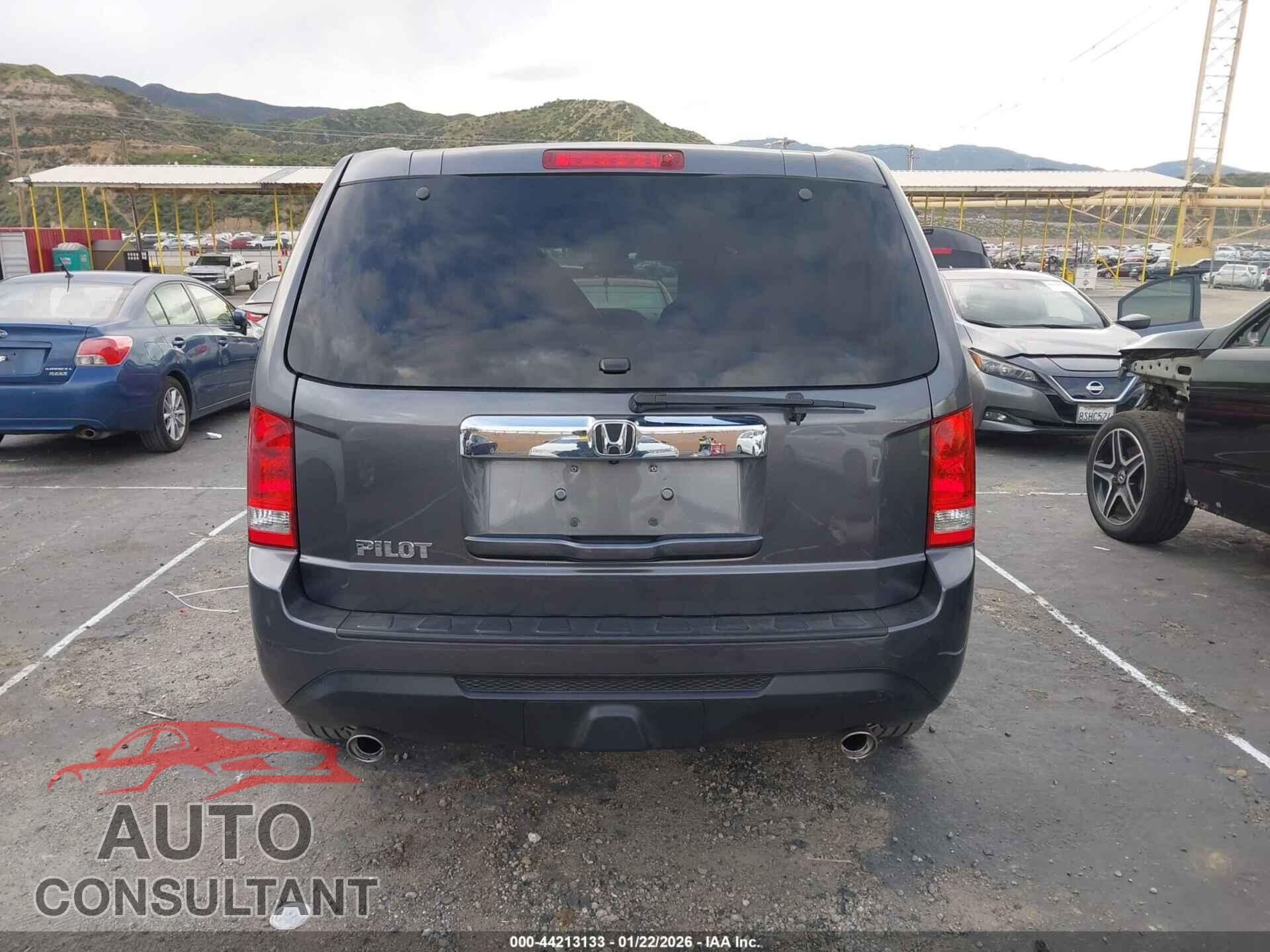 HONDA PILOT 2015 - 5FNYF3H53FB022233