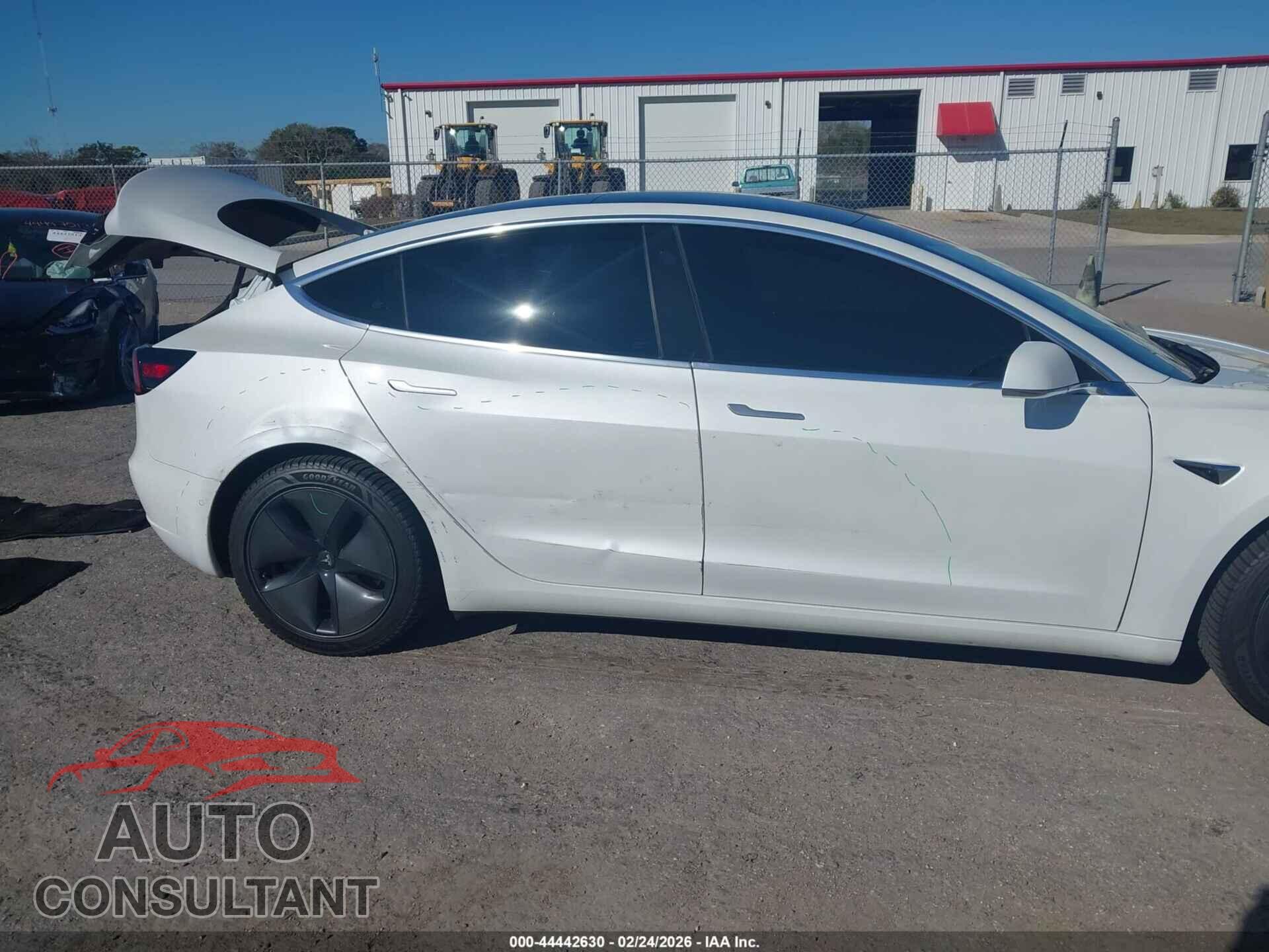TESLA MODEL 3 2020 - 5YJ3E1EA3LF706911