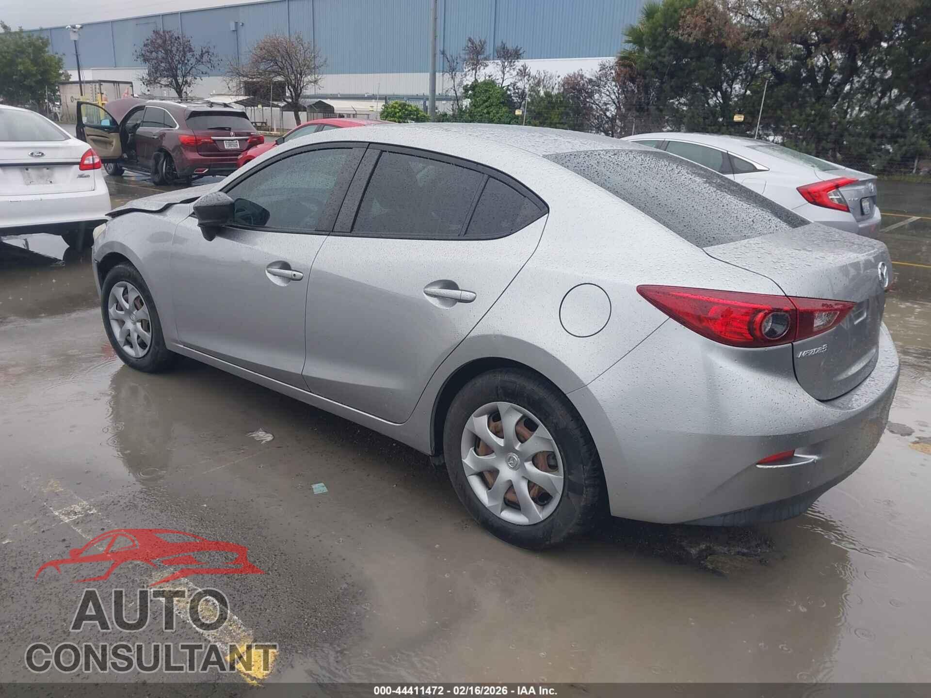 MAZDA MAZDA3 2015 - JM1BM1T77F1244307