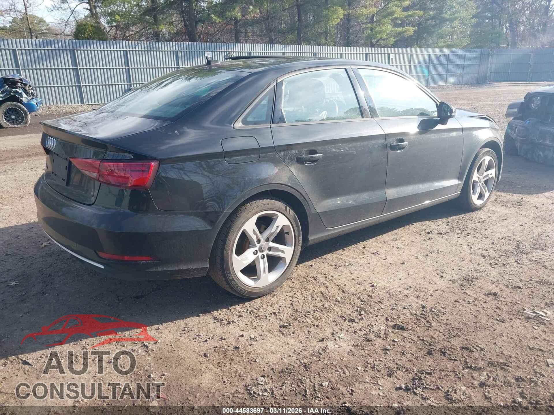 AUDI A3 2018 - WAUAUGFF7J1074120