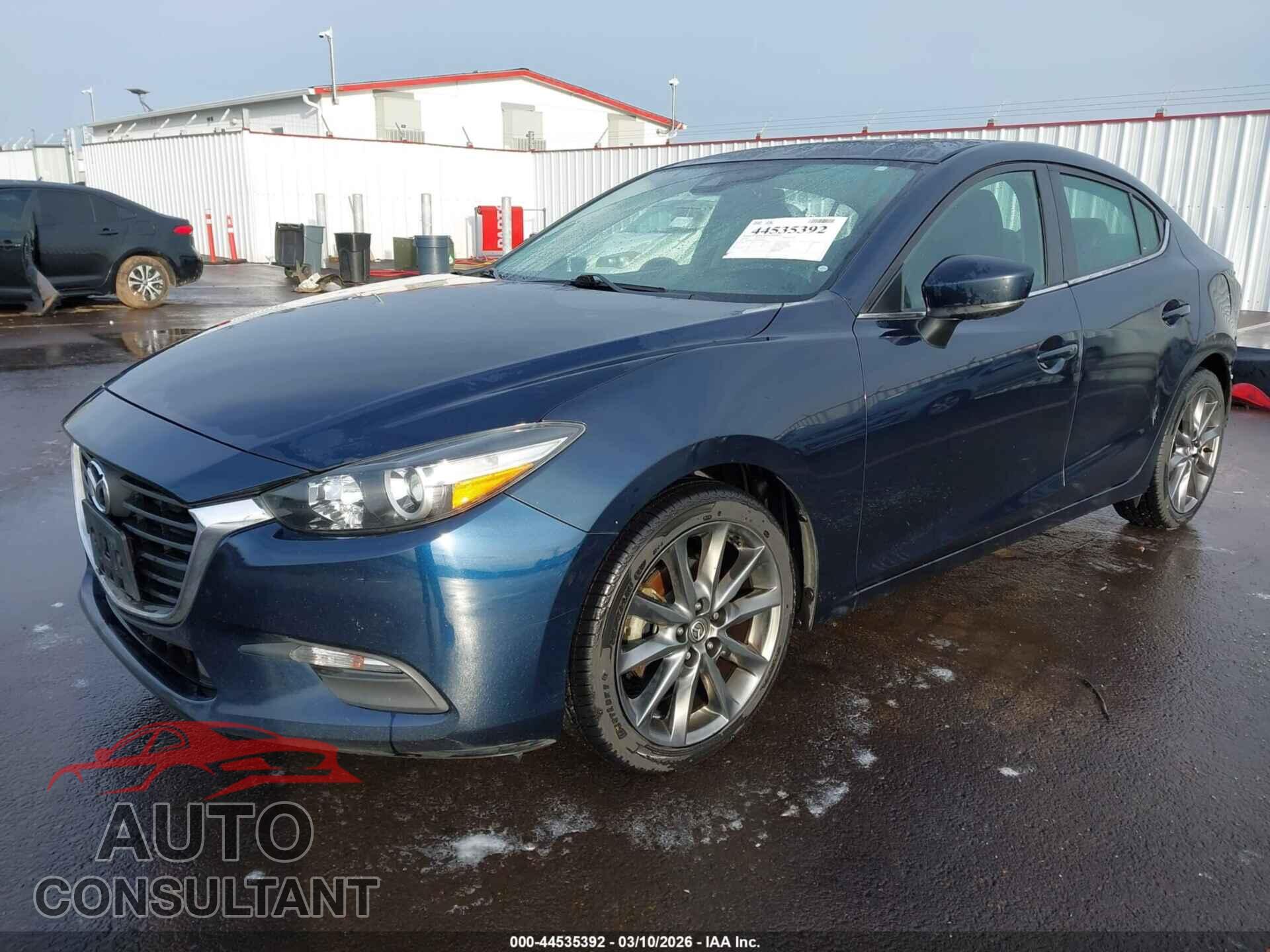MAZDA MAZDA3 2018 - 3MZBN1V36JM262863