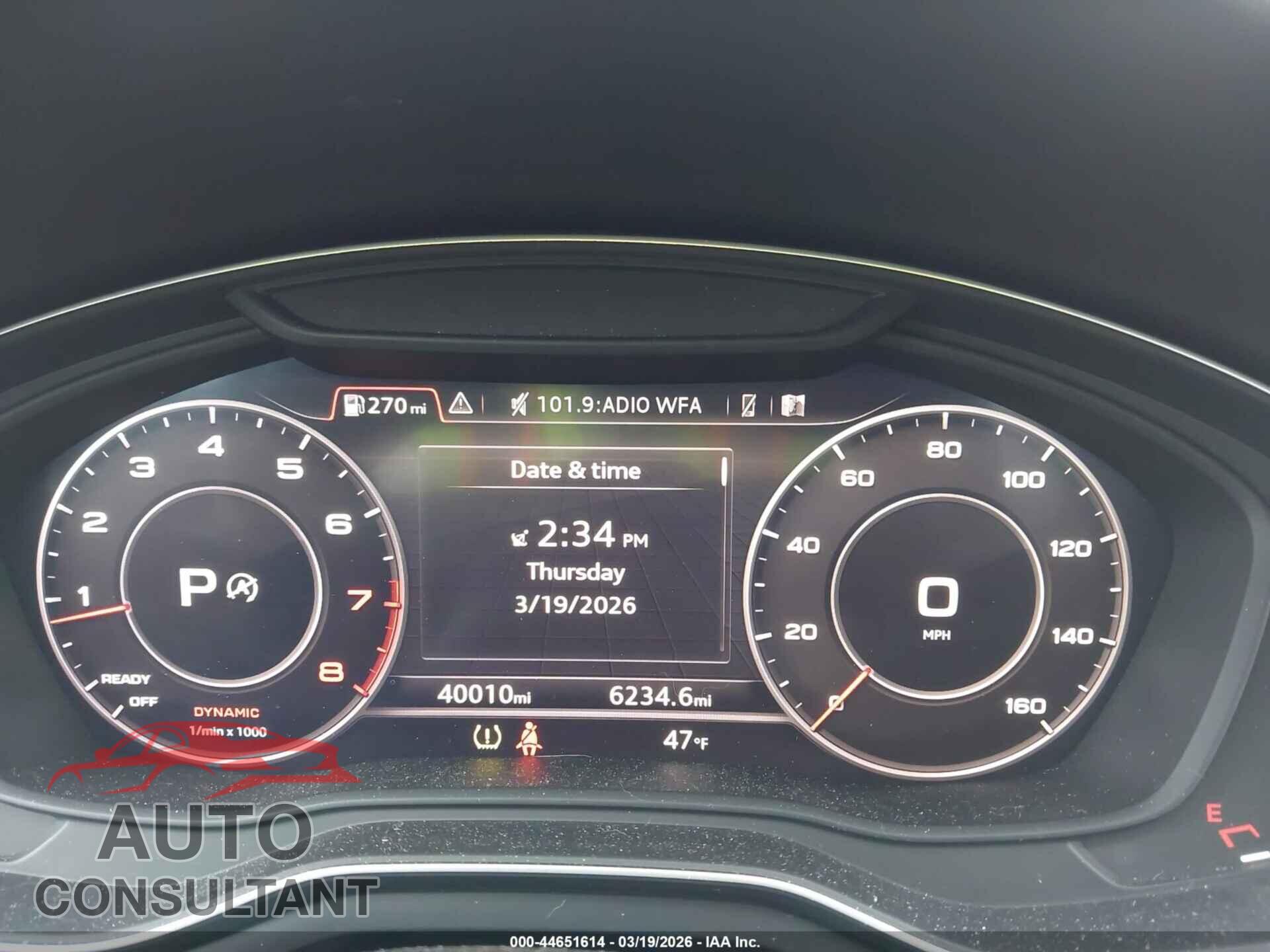 AUDI A4 2018 - WAUDNAF4XJA209158