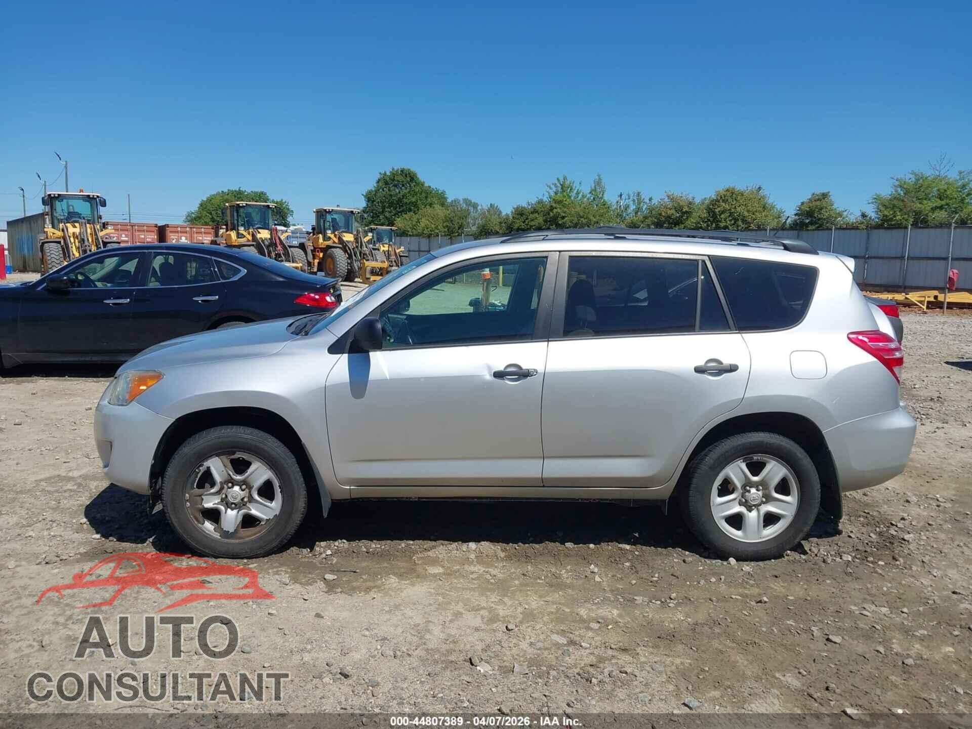 TOYOTA RAV4 2011 - 2T3BF4DV9BW135643