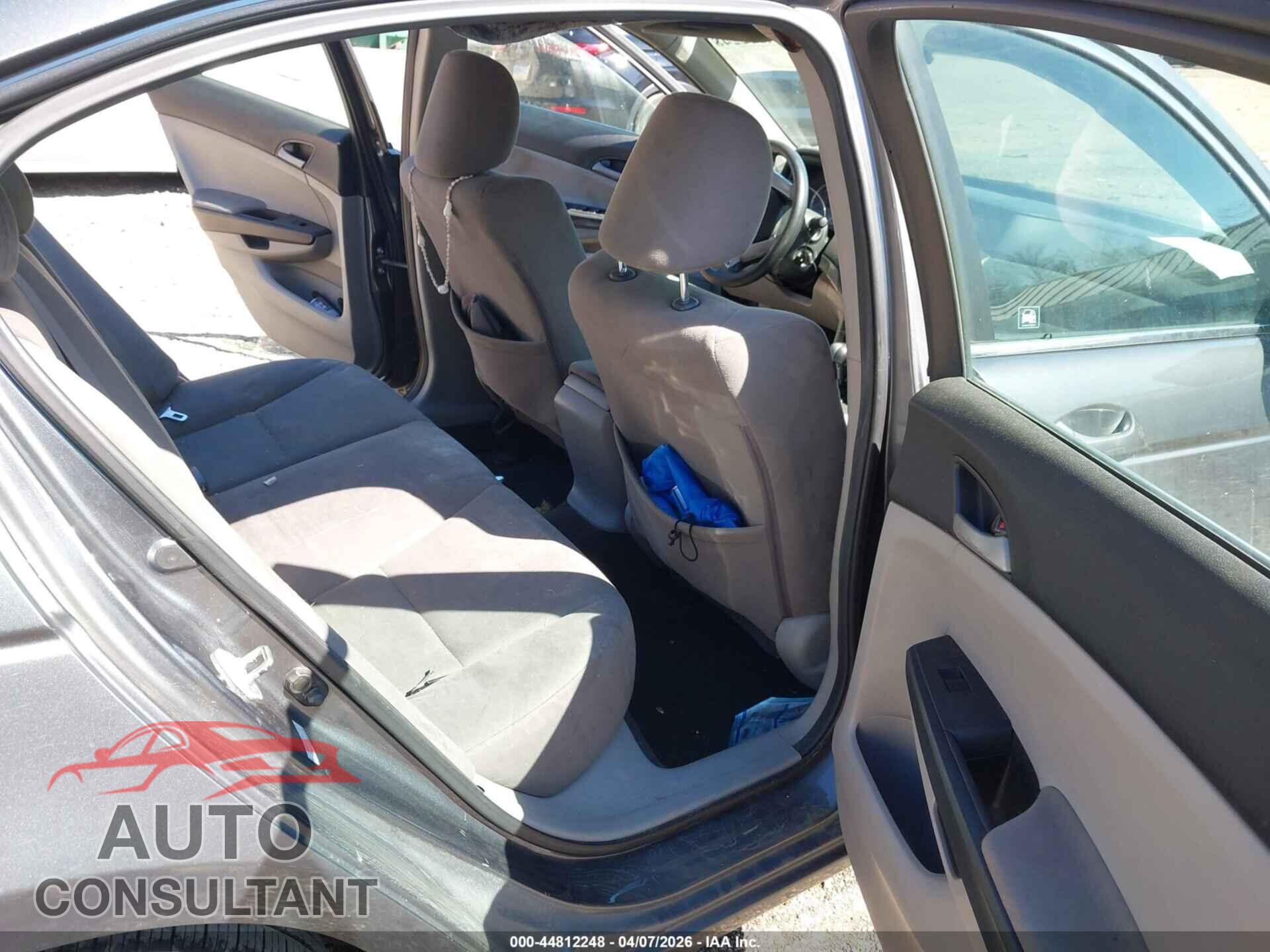 HONDA ACCORD 2011 - 1HGCP2F33BA080804