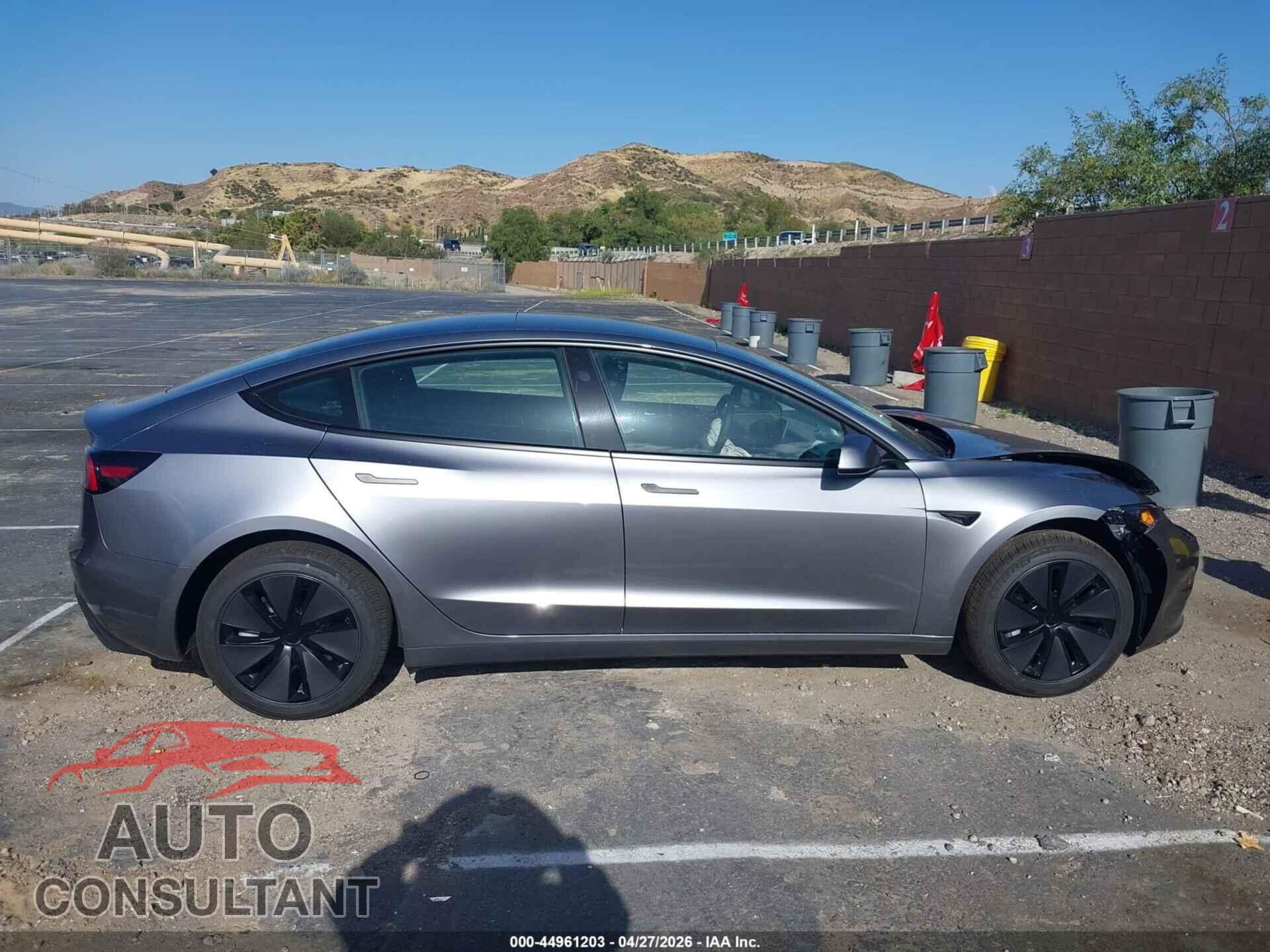 TESLA MODEL 3 2026 - 5YJ3E1EA2TF149859