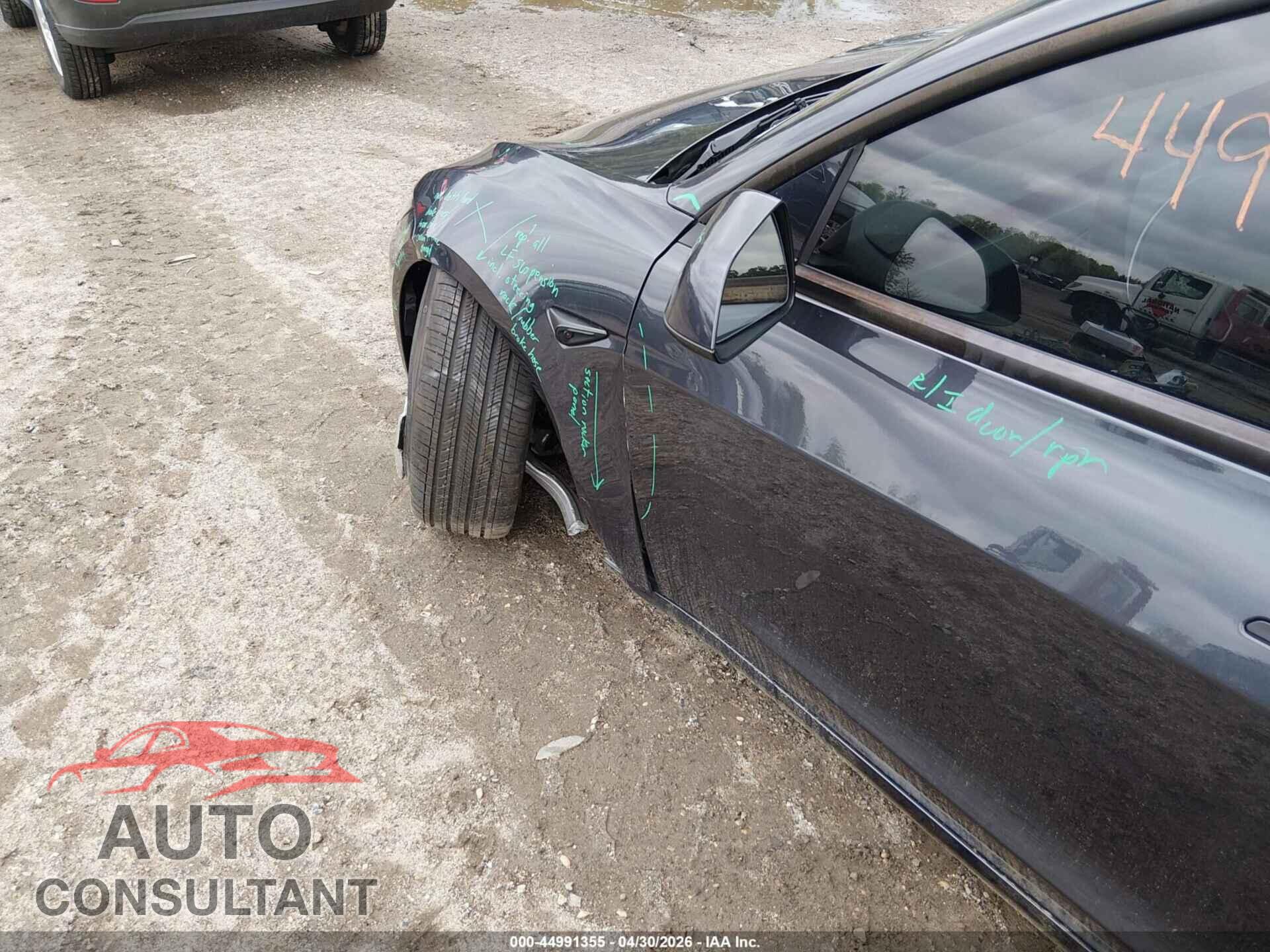 TESLA MODEL 3 2025 - 5YJ3E1EA4SF989799