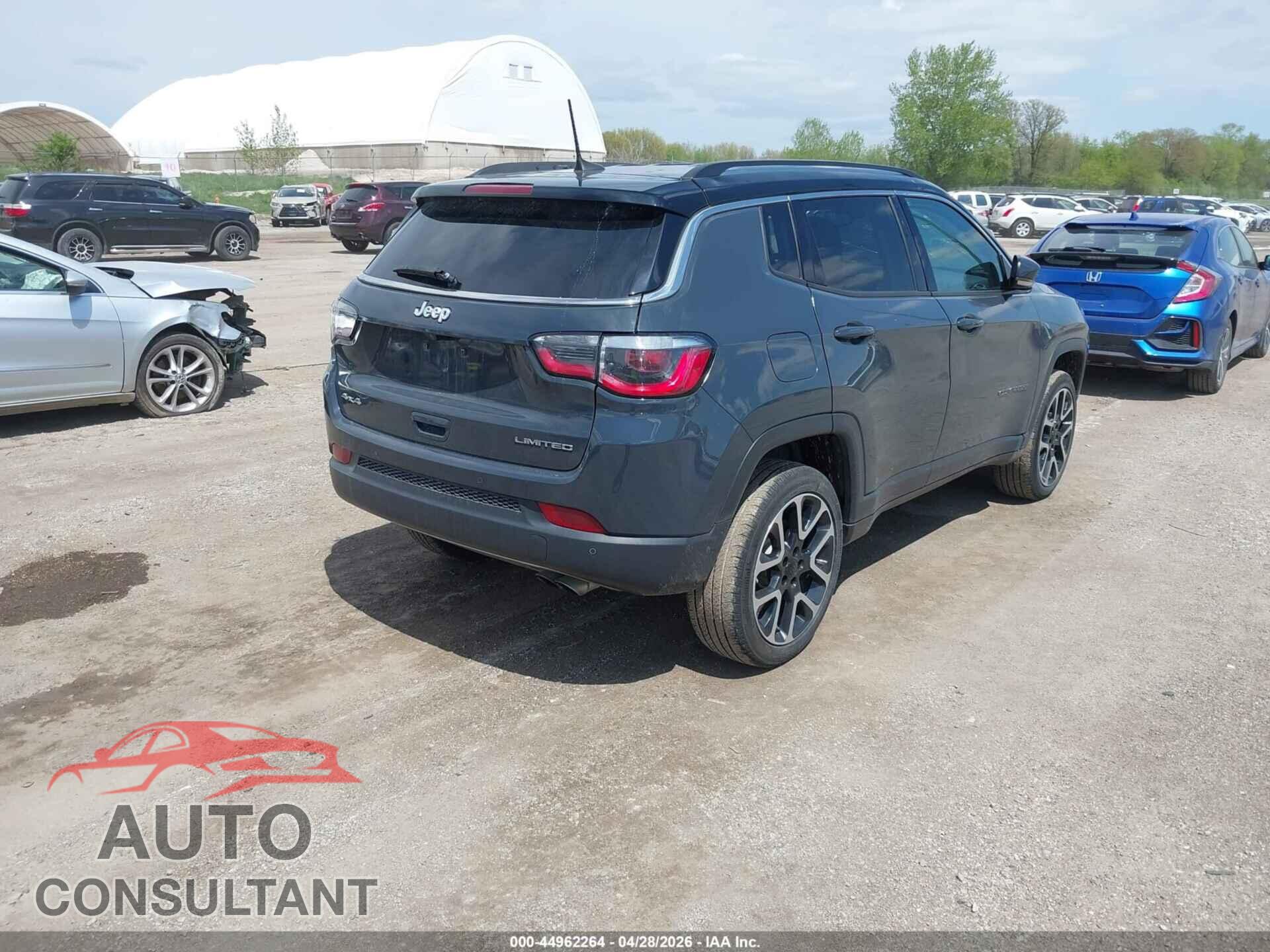 JEEP COMPASS 2018 - 3C4NJDCB4JT362411